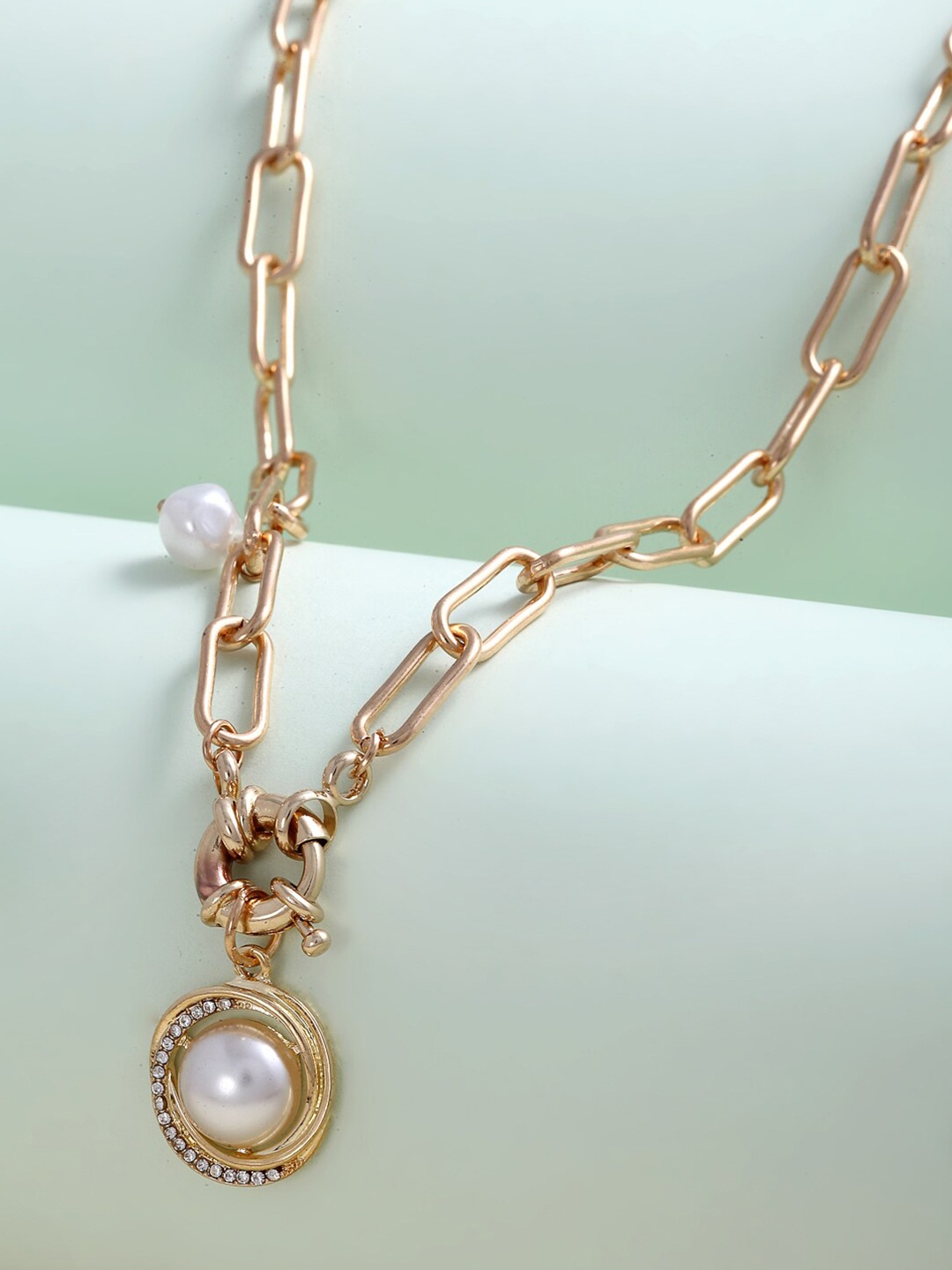 

Ferosh Women Gold & Pearls Chain Necklace