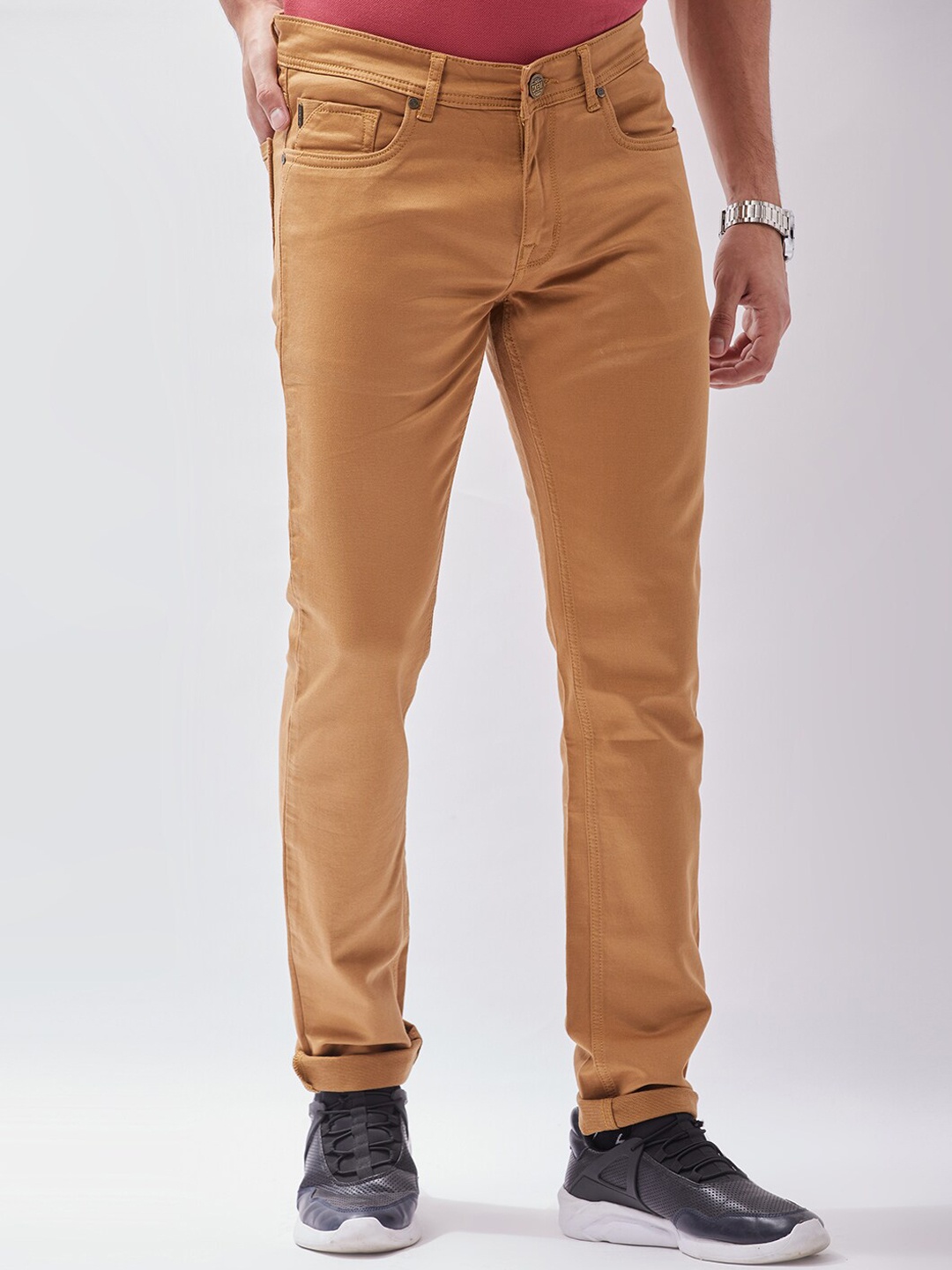 

Oxemberg Men Khaki Lean Slim Fit Mildly Distressed Cotton Jeans