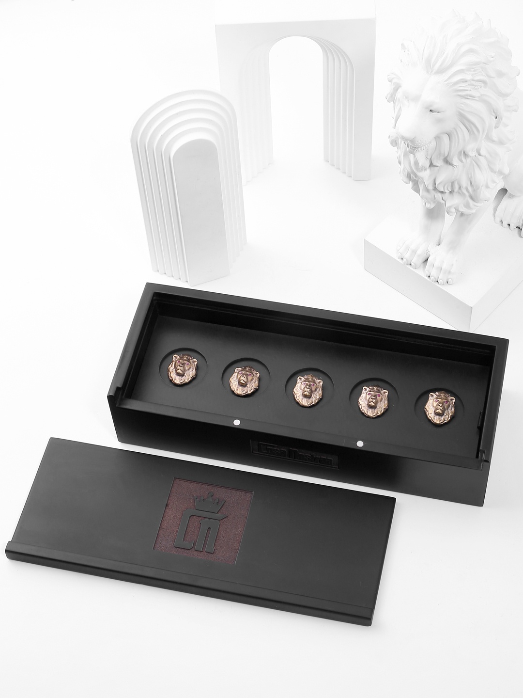 

COSA NOSTRAA Men Gold Toned 5 Pc The Lion-King Buttons Set