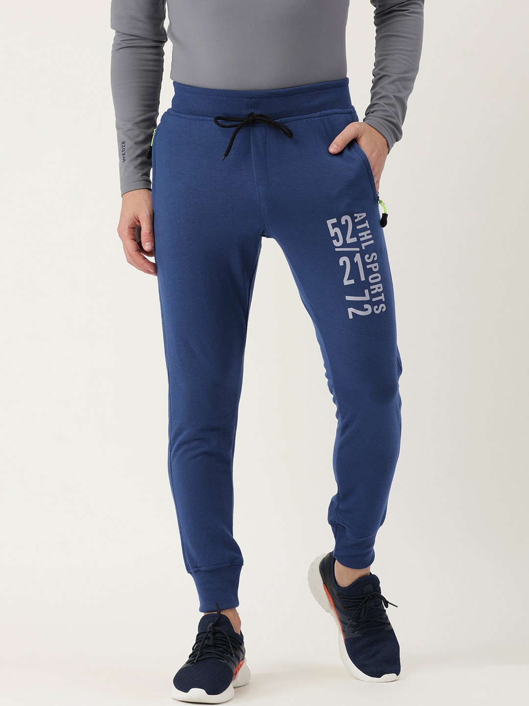 

Sports52 wear Men Blue Slim Fit Printed Dry Fit Regular Joggers