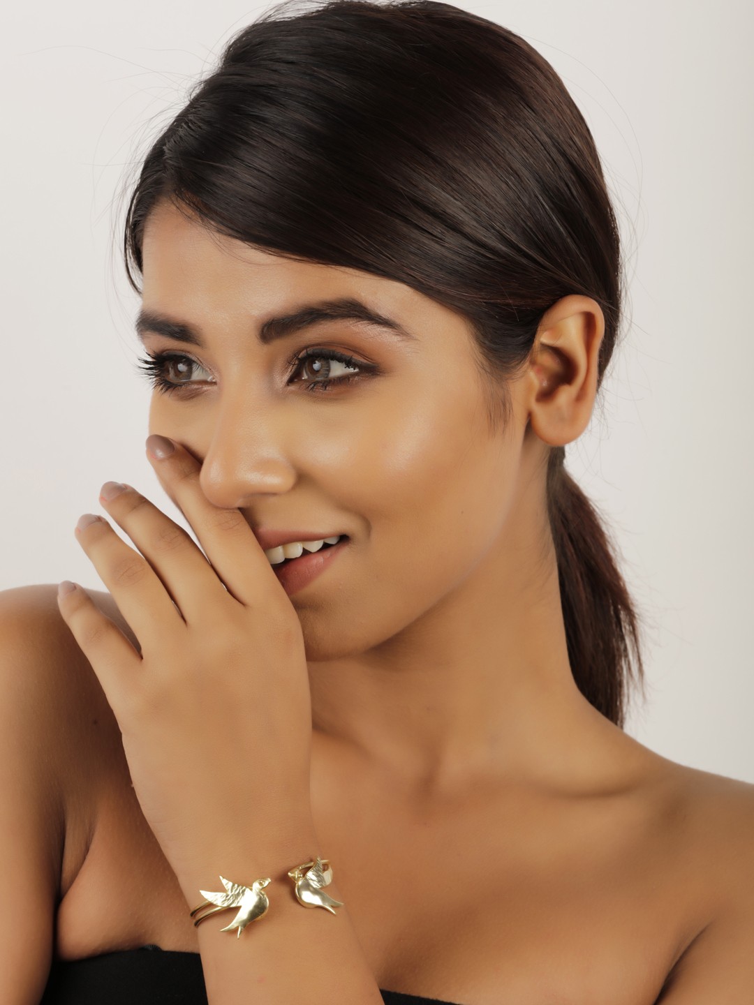 

STILSKII Unisex Gold-Toned Brass Gold-Plated Cuff Bracelet