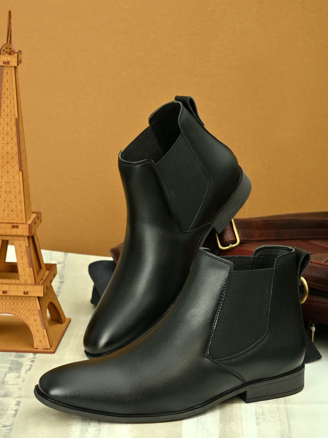 

Fentacia Men Black Flat Boots