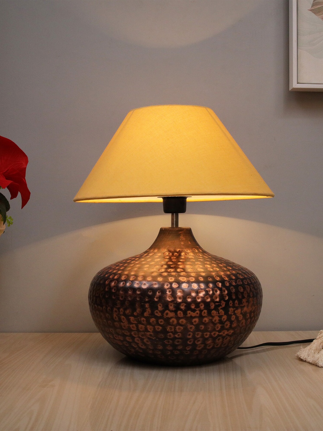 

Homesake Brown Oil-Rubbed Gourd Antique Hammered Table Lamp with Golden Shade