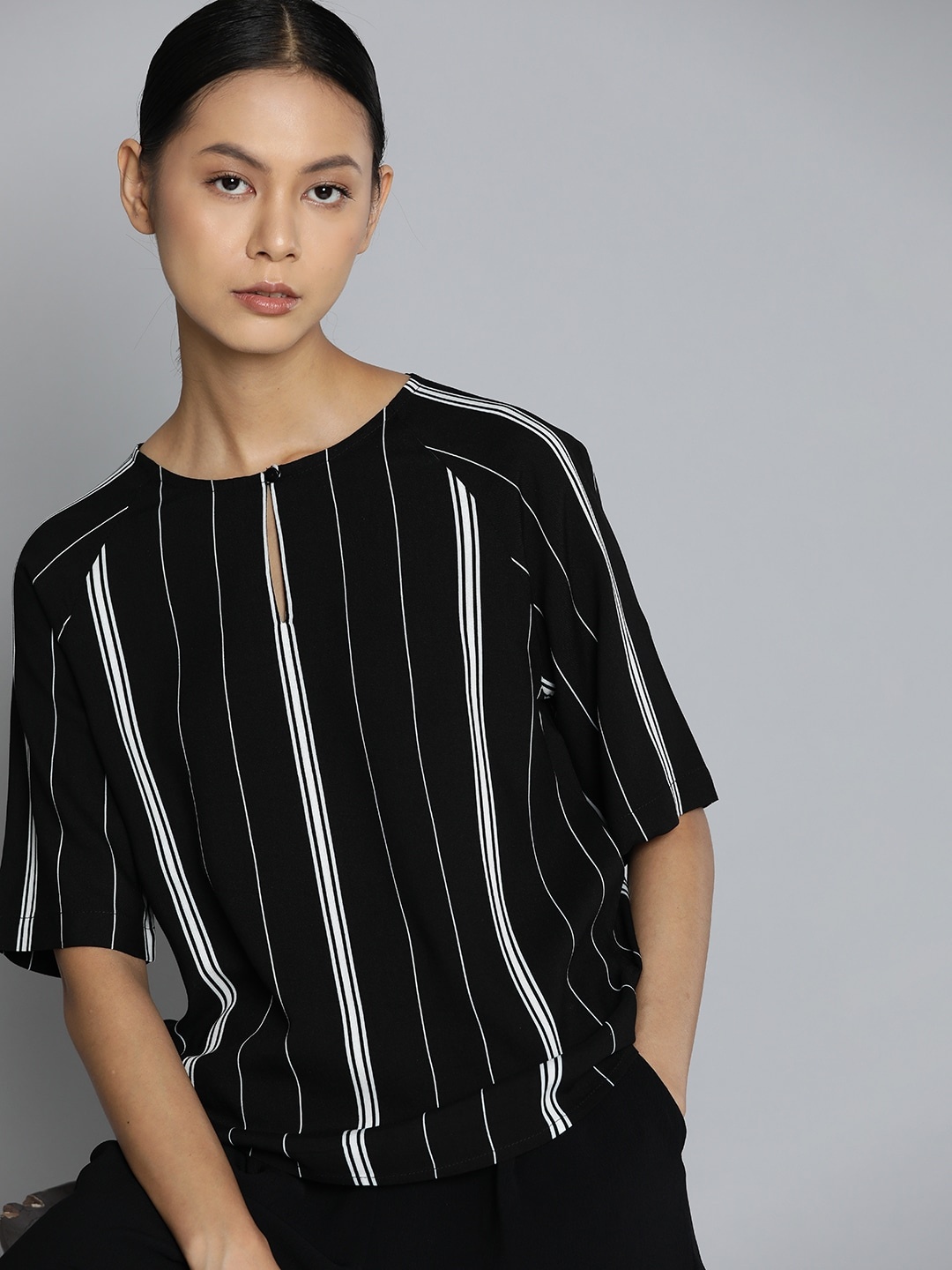 

ether Black & White Striped Raglan Sleeve Top