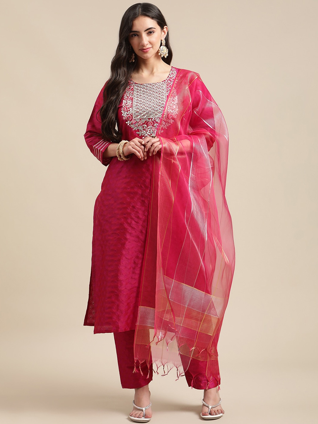 

KSUT Women Magenta Embroidered Gotta Patti Kurta with Trousers & With Dupatta