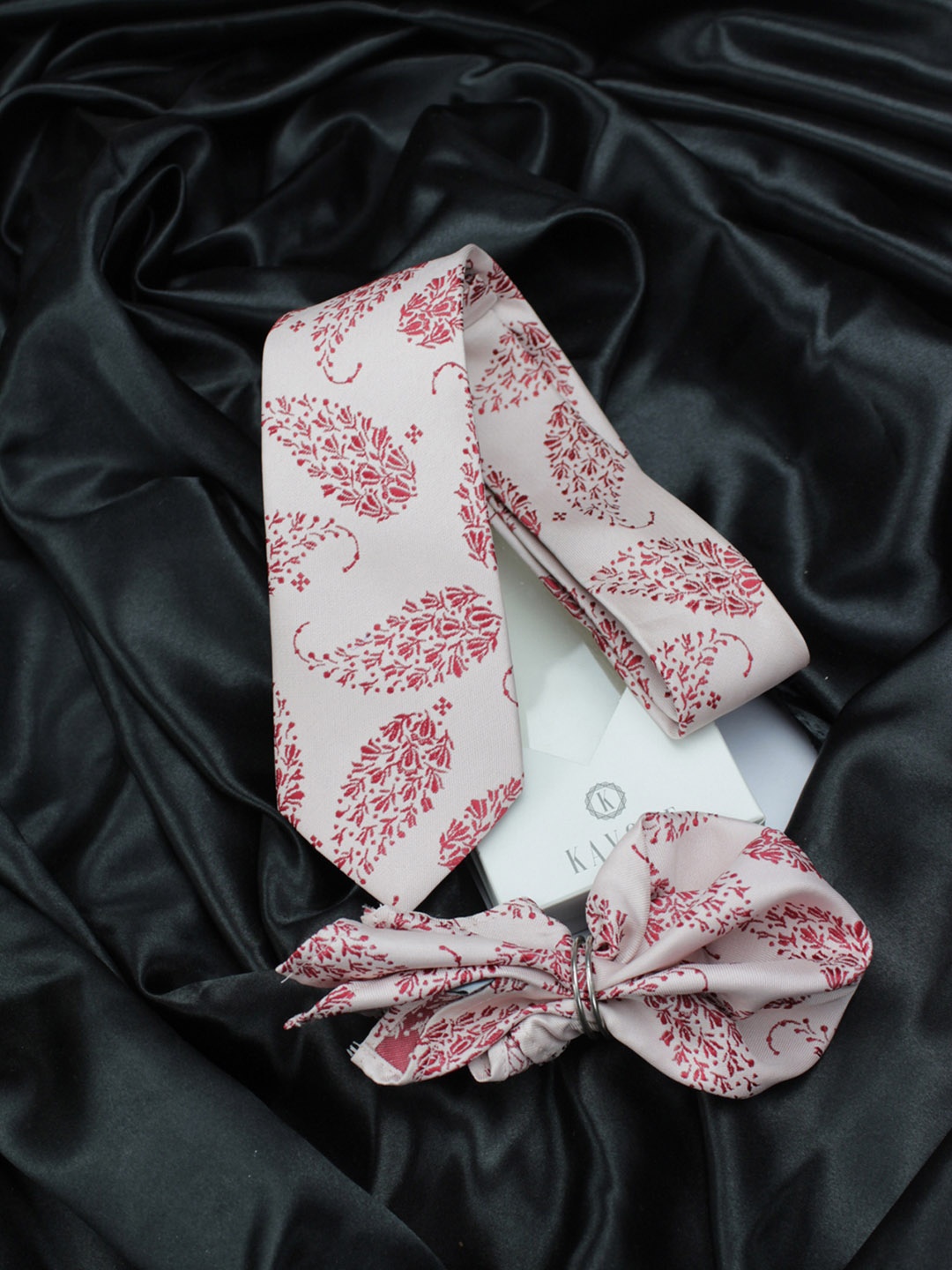 

KOVOVE Men Pink & Red Pack of 2 Printed Tie & Pocket Square Set