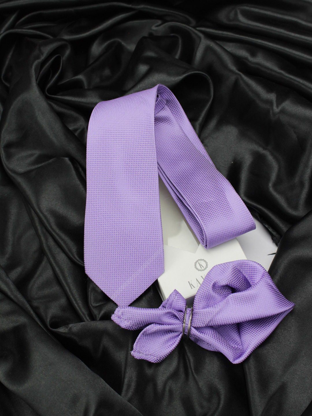 

KOVOVE Men Lavender Checked Neck Tie & Pocket Square Accessory Gift Set