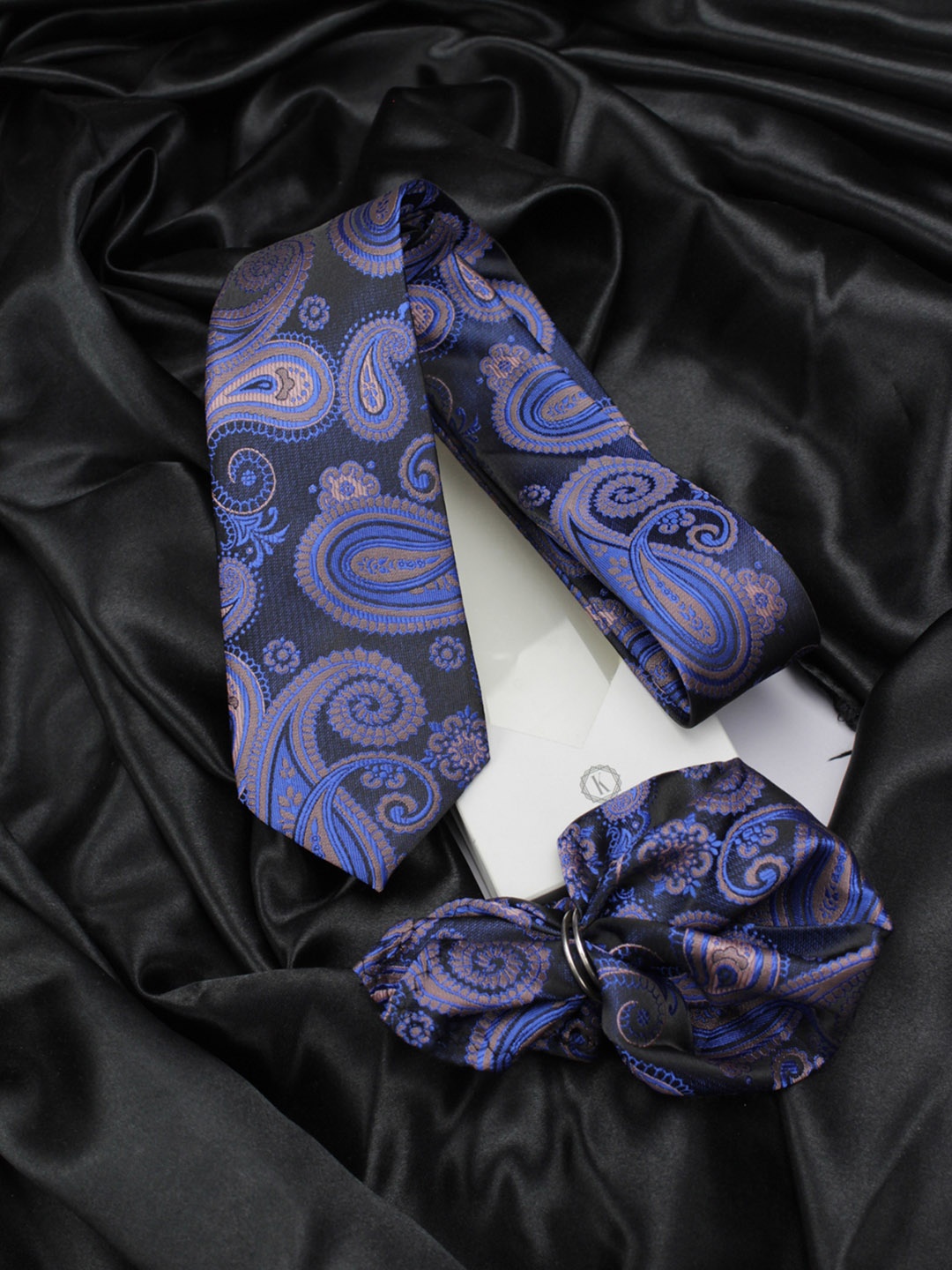 

KOVOVE Men Blue Paisley Neck Tie & Pocket Square Accessory Gift Set