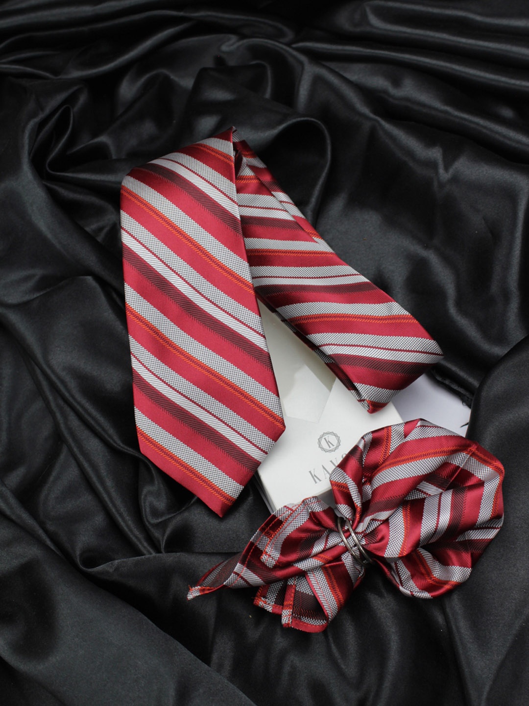 

KOVOVE Men Red & Grey Striped The Selective Accessory Gift Set