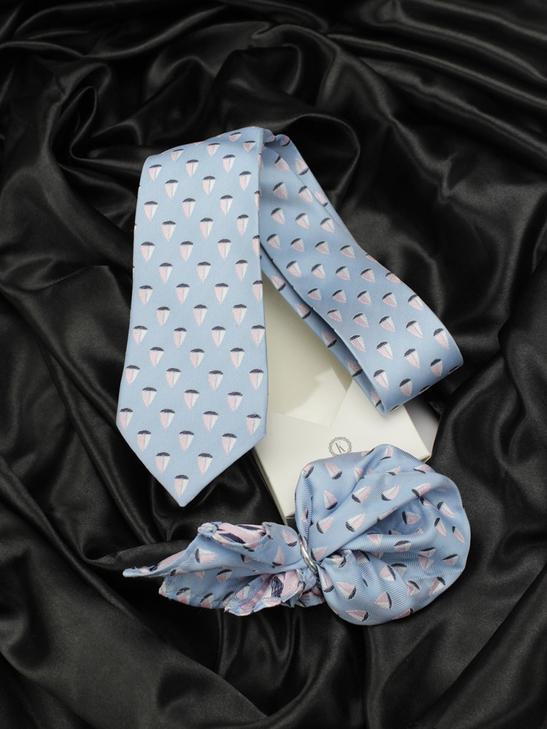 

KOVOVE Blue Printed Neck Tie & Pocket Square Accessory Gift Set