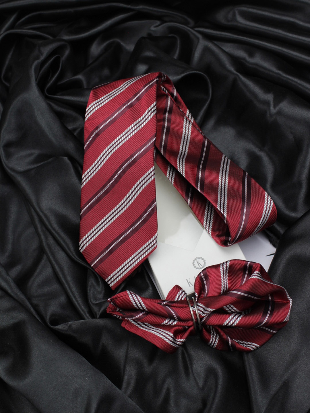 

KOVOVE Men Red & White Striped Accessory Gift Set