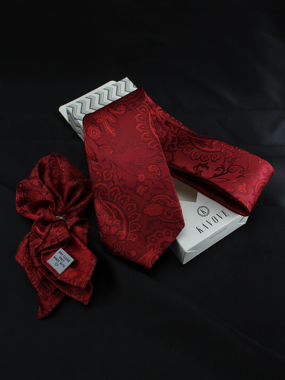 Kovove Men Red Floral Accessory Gift Set