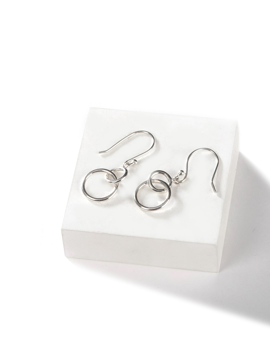 

SHAYA 925 Silver Contemporary Drop Earrings