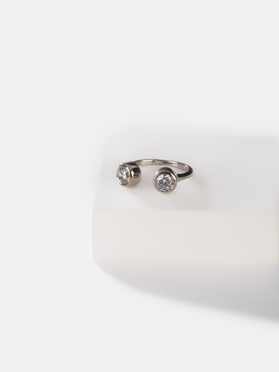 

SHAYA Women 925 Silver 5 mm Stone See You Again Ring