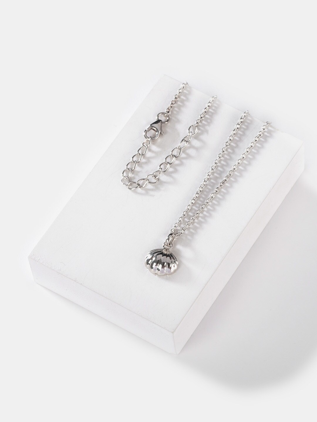 

SHAYA Silver-Toned Sterling Silver A Distant Shore Pendant Necklace