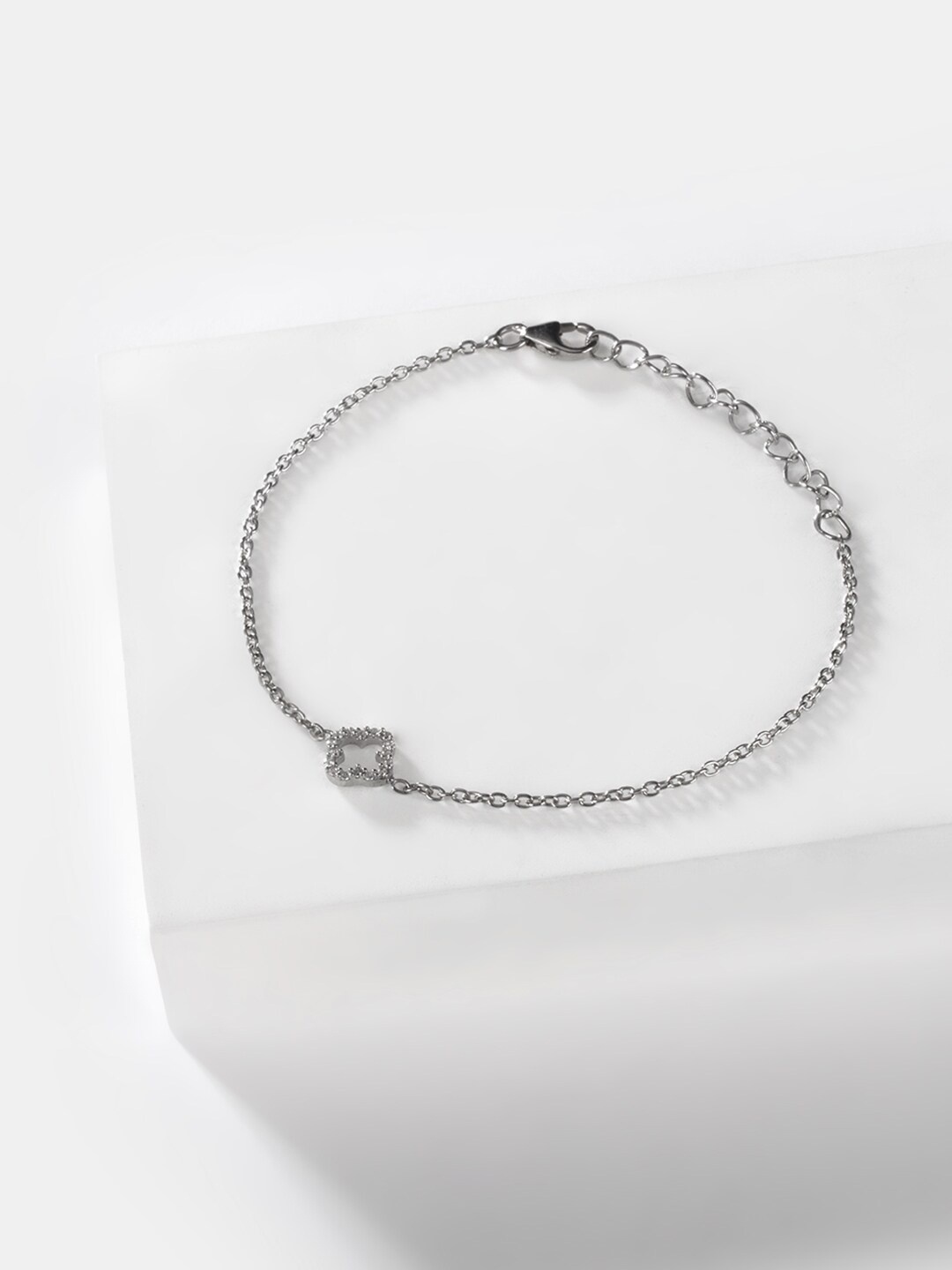 

SHAYA Women Silver-Toned Silver The Last Leaf Cuff Bracelet