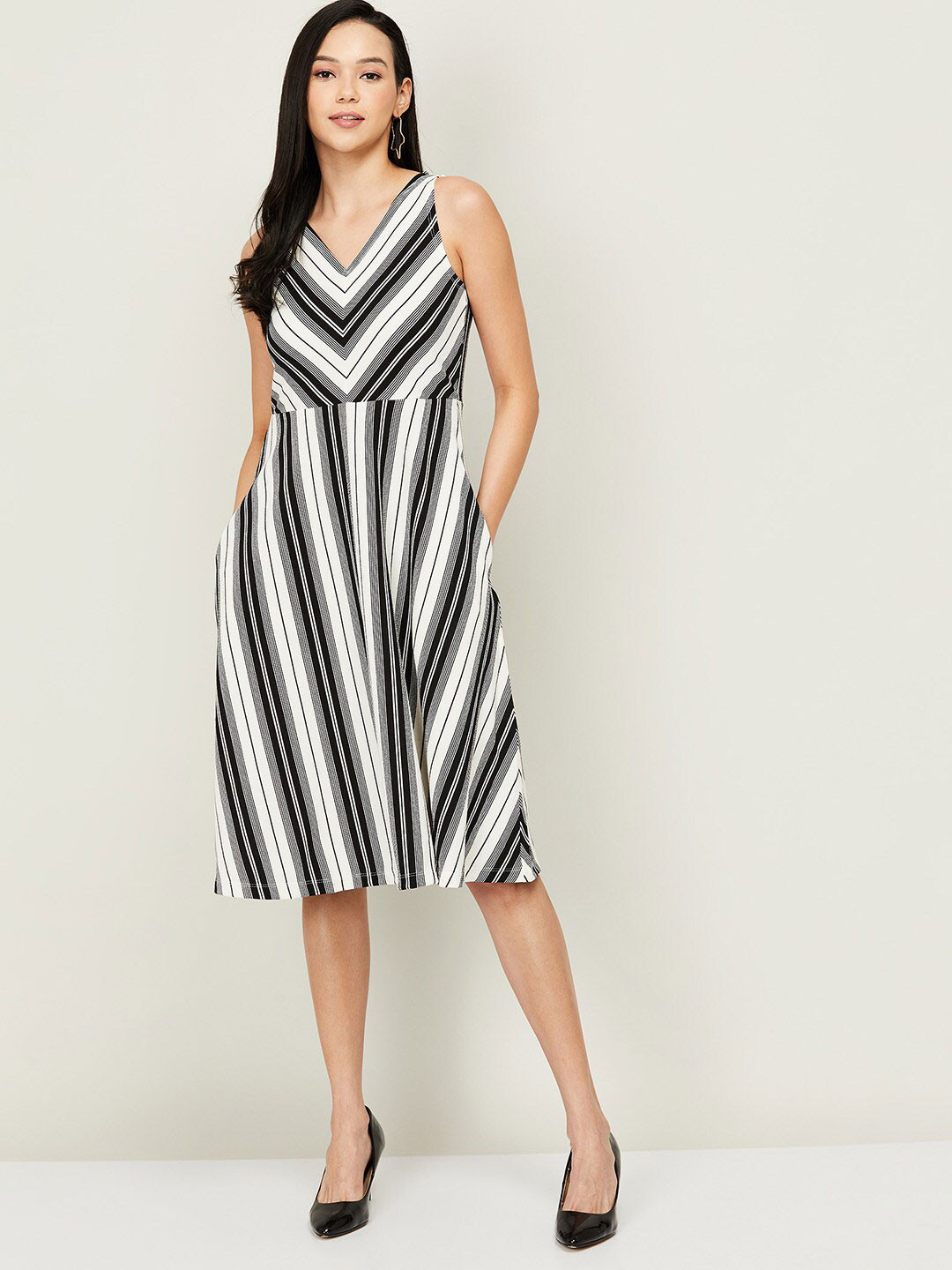 

CODE by Lifestyle White & Black Striped Dress