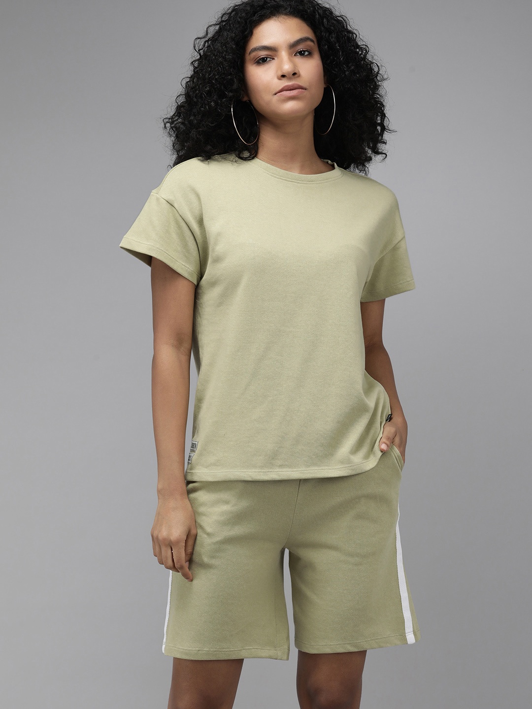 

The Roadster Lifestyle Co Women Sage Green Solid Co-Ord Set