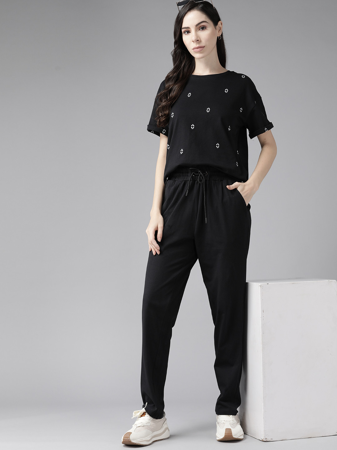 

Roadster Women Black Pure Cotton Printed T-Shirt & Track Pants Set