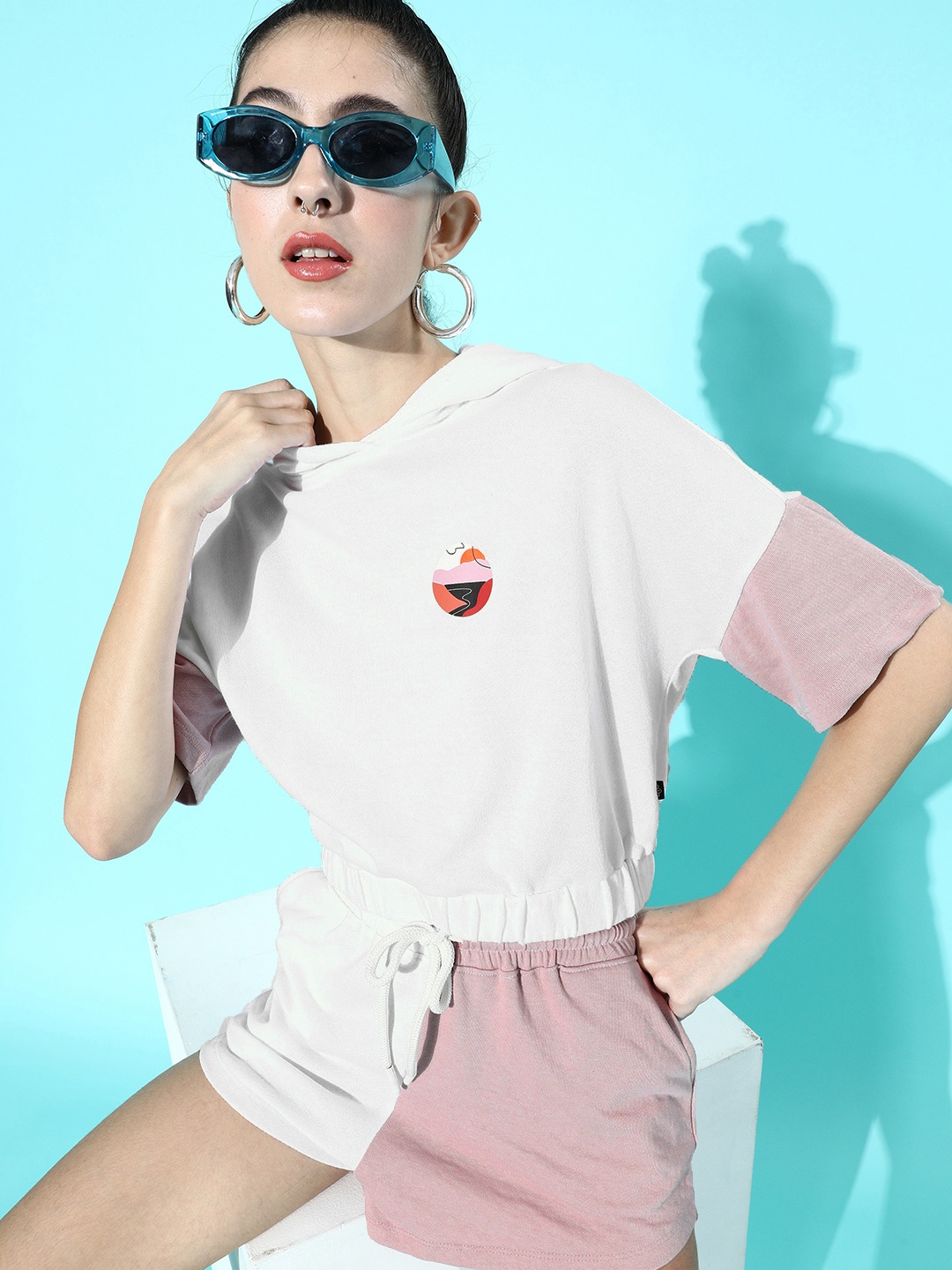 

Roadster Women Classic White Colourblocked T-Shirt with Shorts