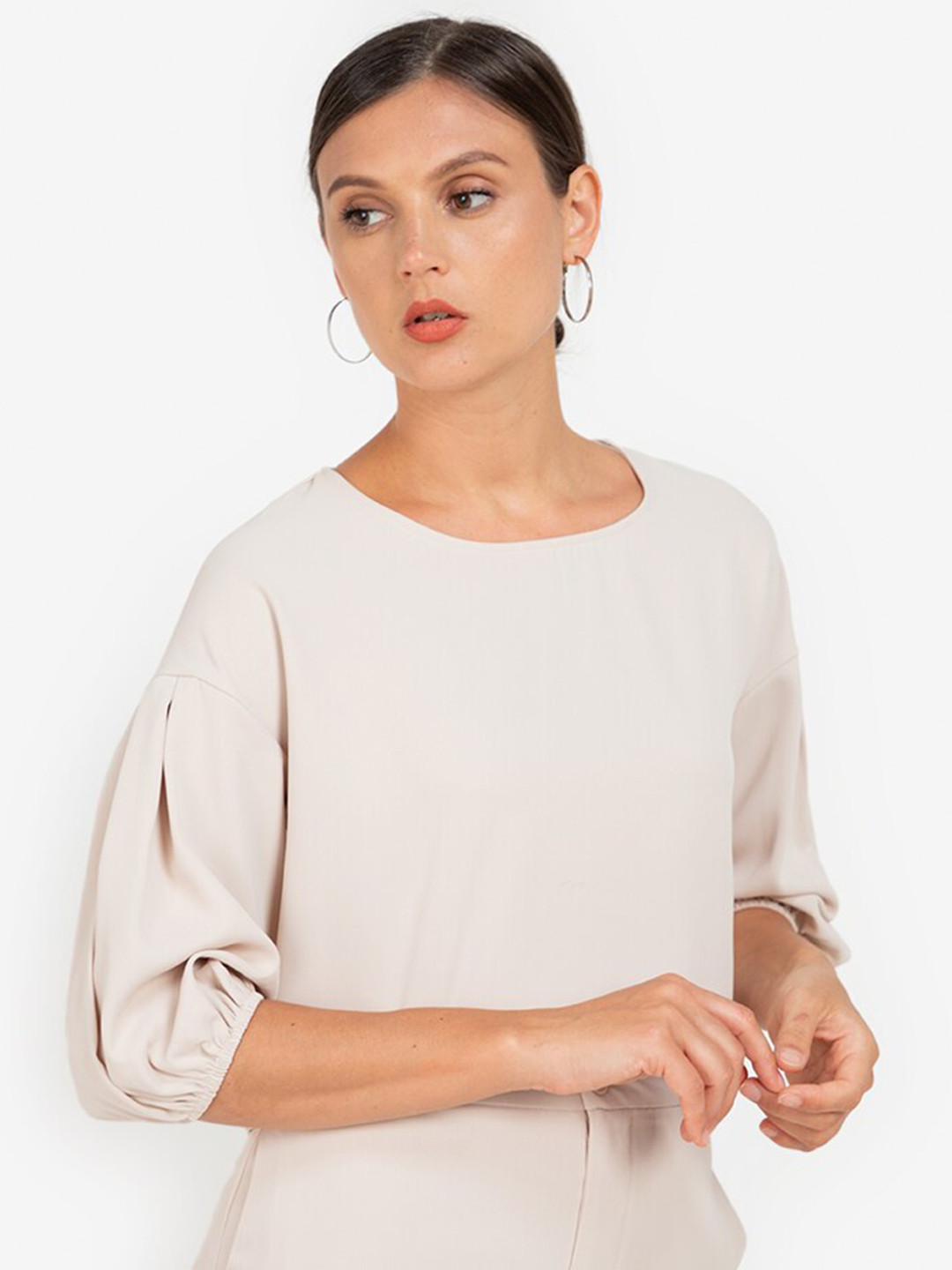 

ZALORA WORK Beige Puff Sleeve Loose Crop Top
