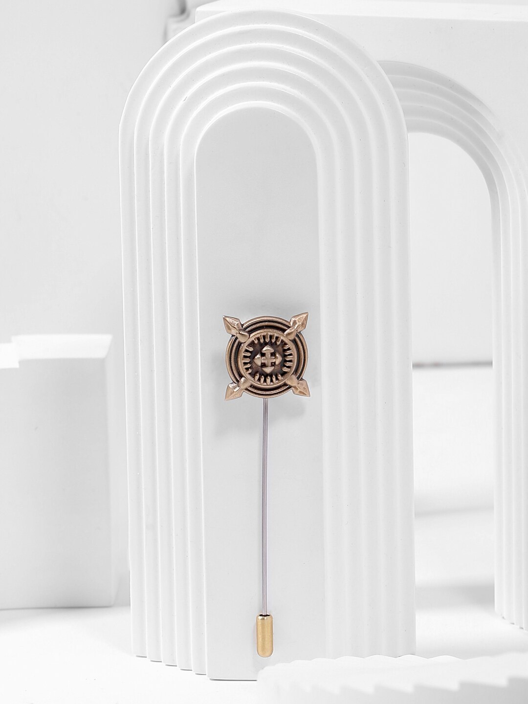 

COSA NOSTRAA Metallic Vintage Shield Lapel pin