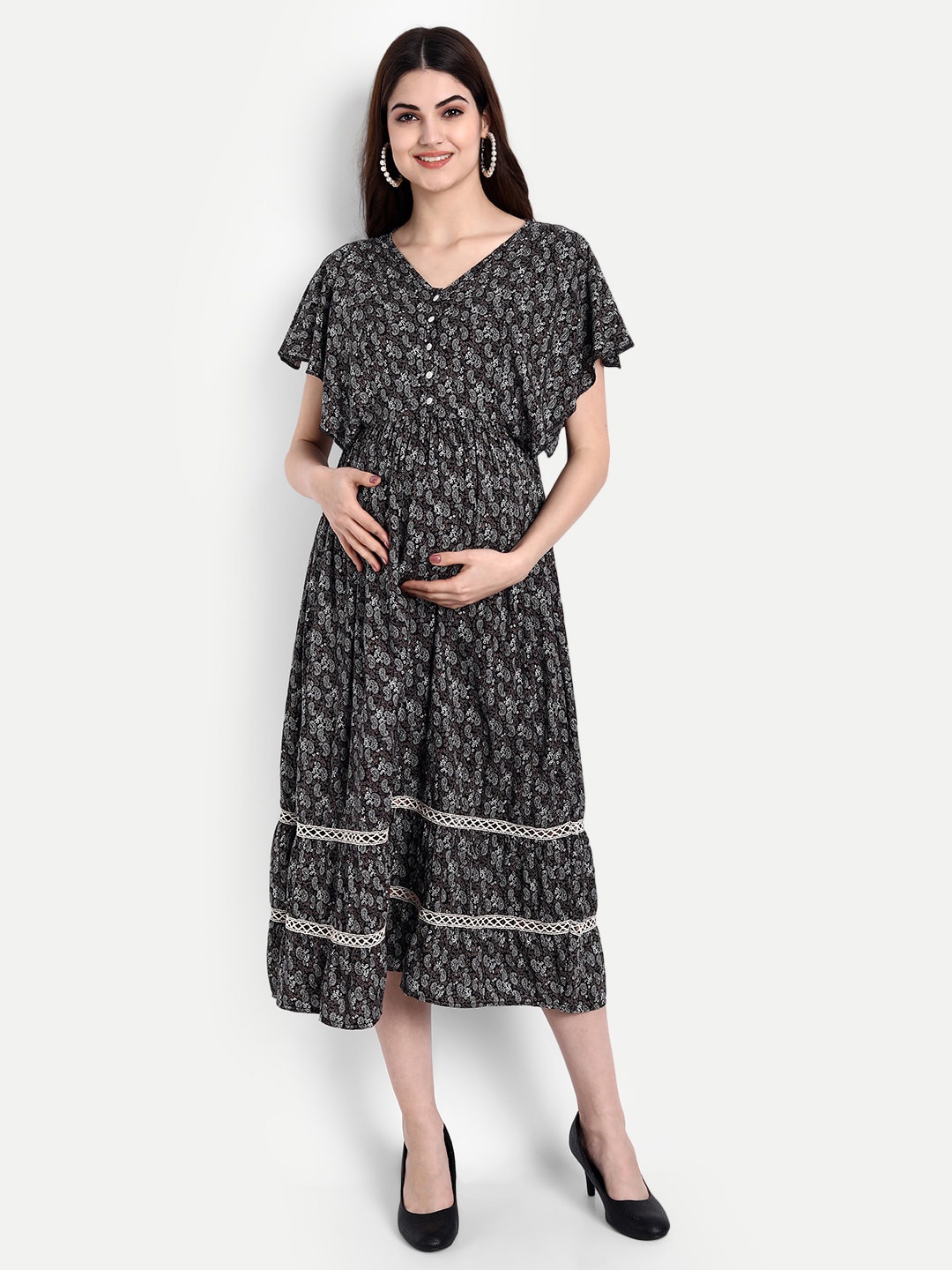 

Aaruvi Ruchi Verma Black Floral Maternity Midi Dress