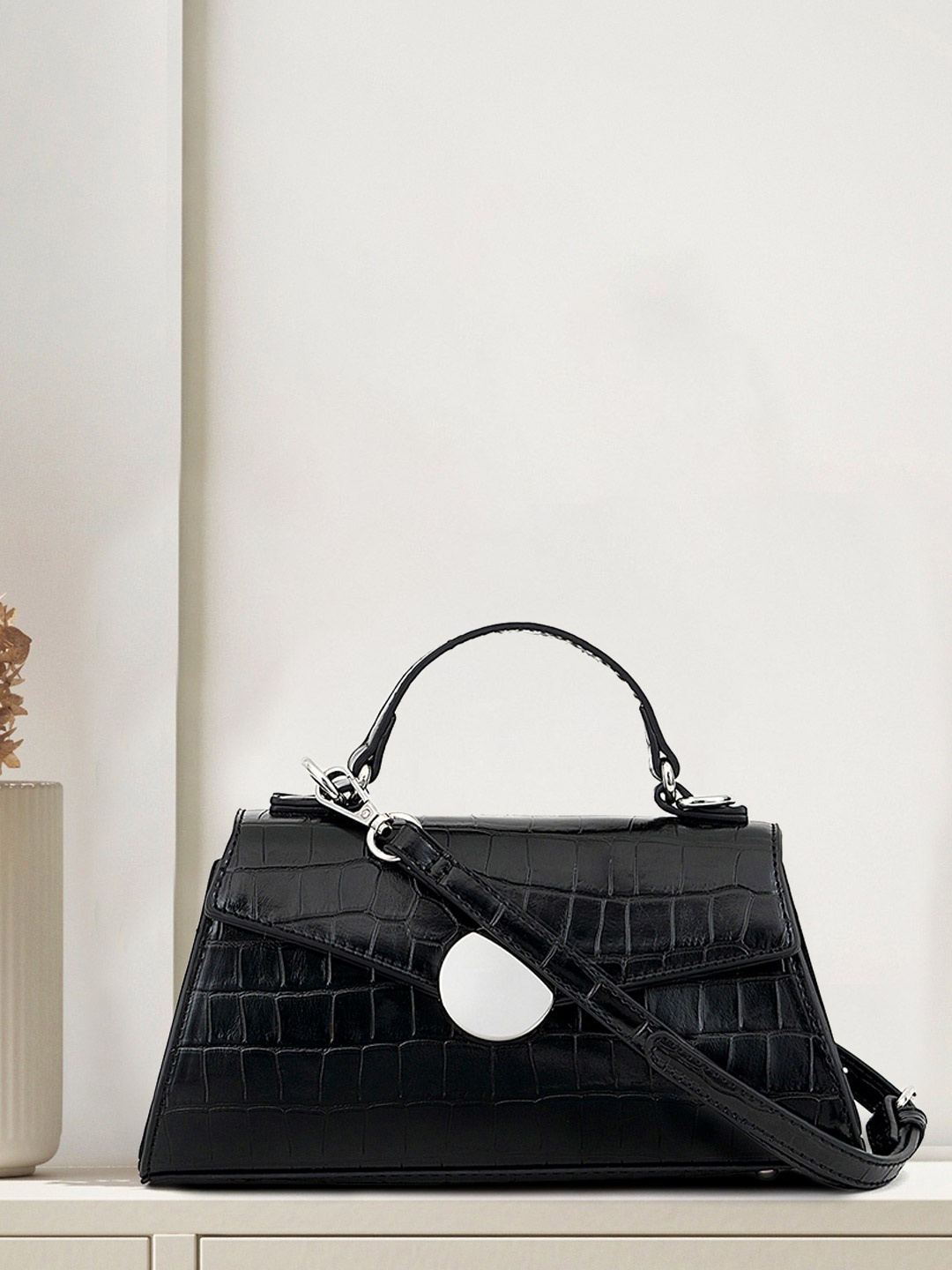 

MIRAGGIO Black Textured Sling Bag with Top-Handle & Sling Strap