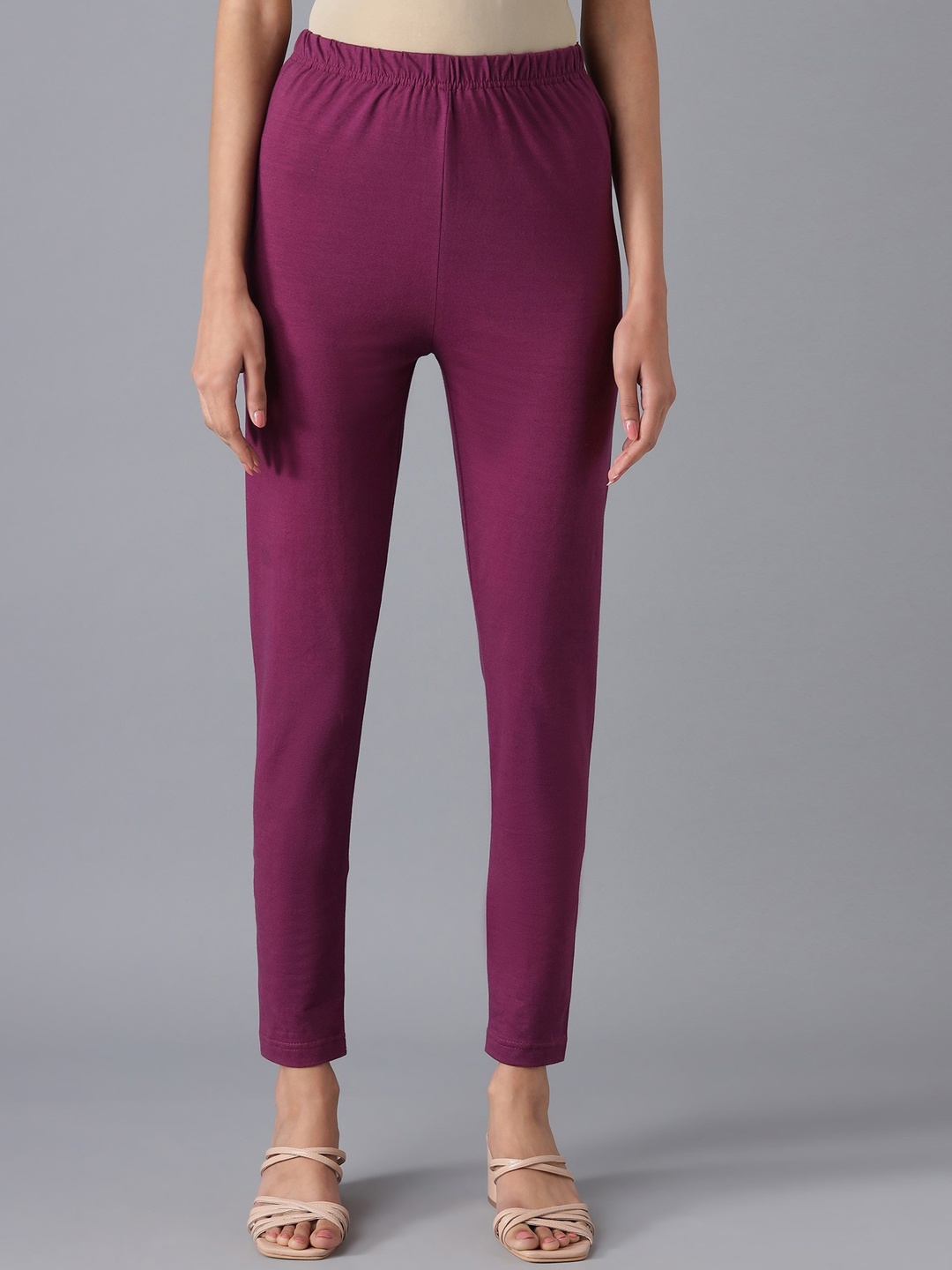 

AURELIA Women Purple Solid Skinny Fit Ankle-Length Leggings
