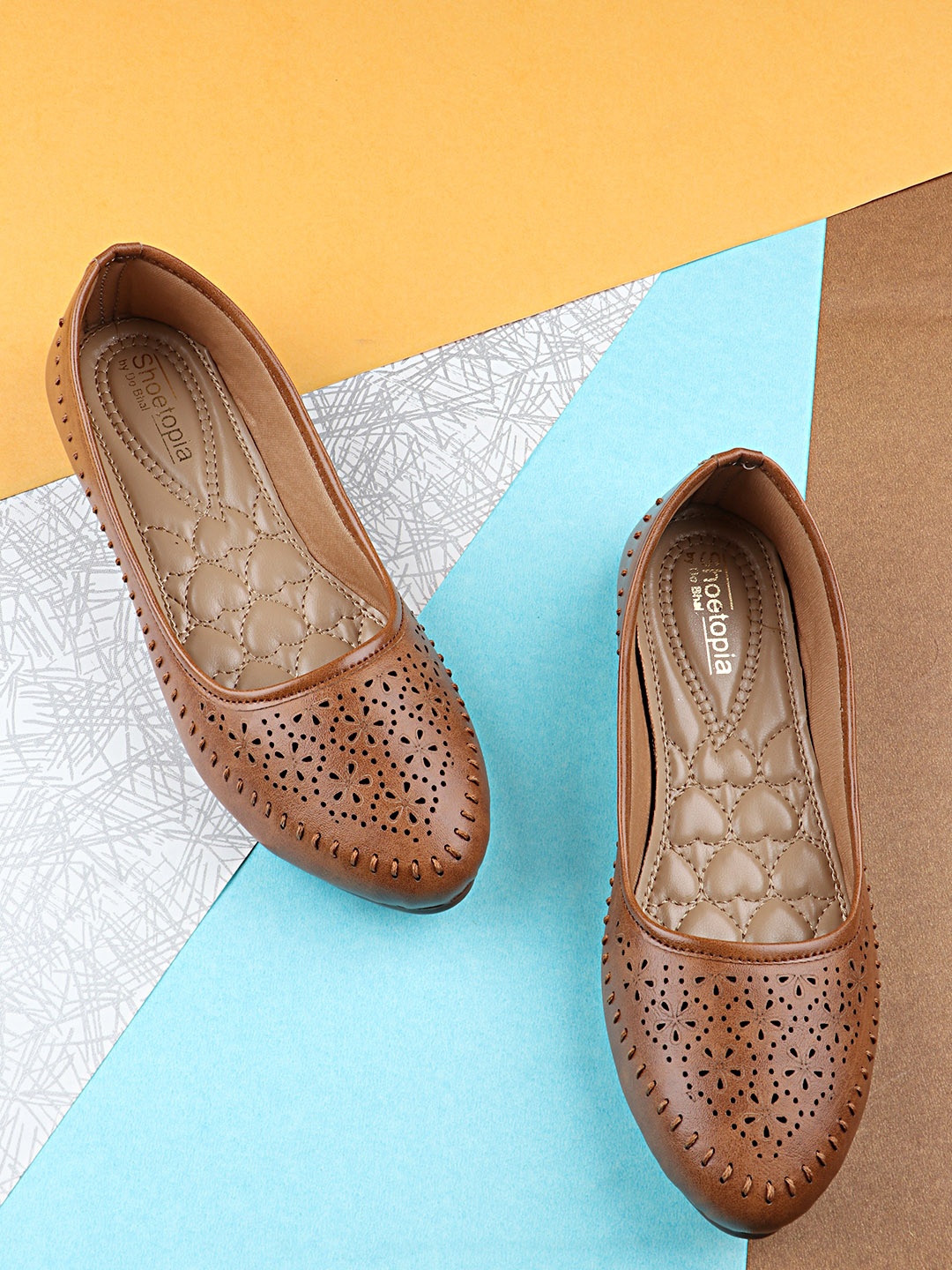 

Shoetopia Girls Tan Textured Laser Cuts Ballerinas Flats