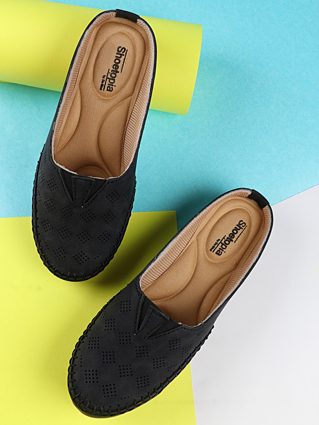 

Shoetopia Girls Black Solid Mules Flats