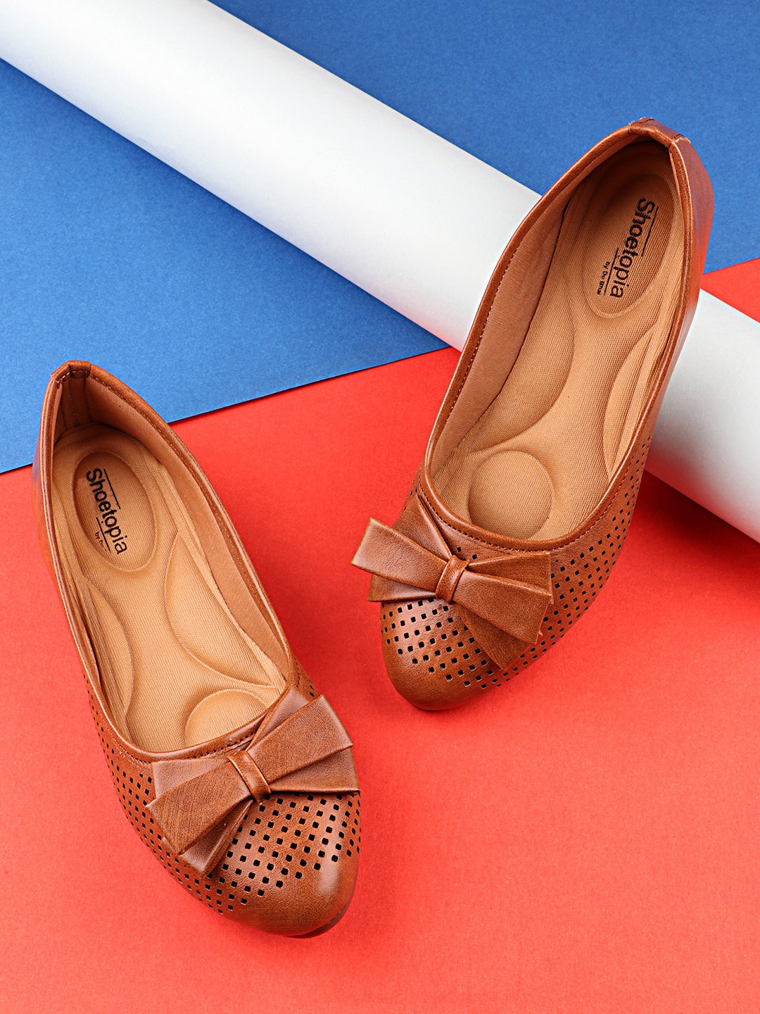 

Shoetopia Girls Tan Ballerinas with Bows