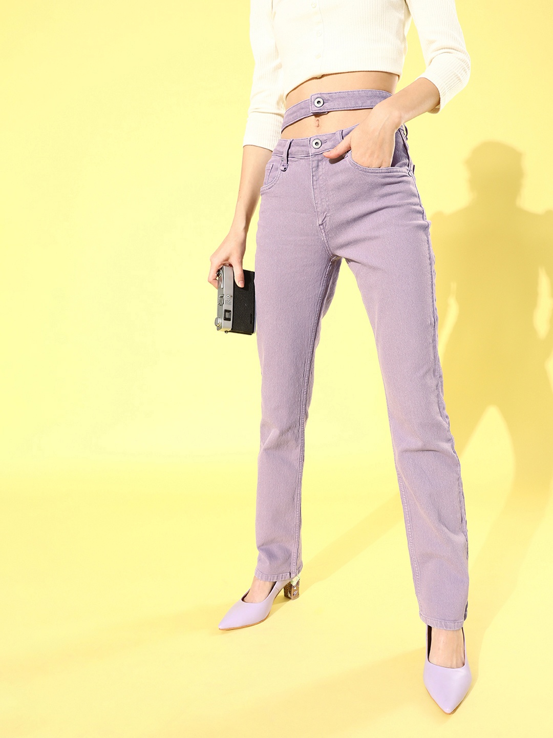 

The Roadster Lifestyle Co Women Lavender Straight Fit High-Rise Stretchable Jeans