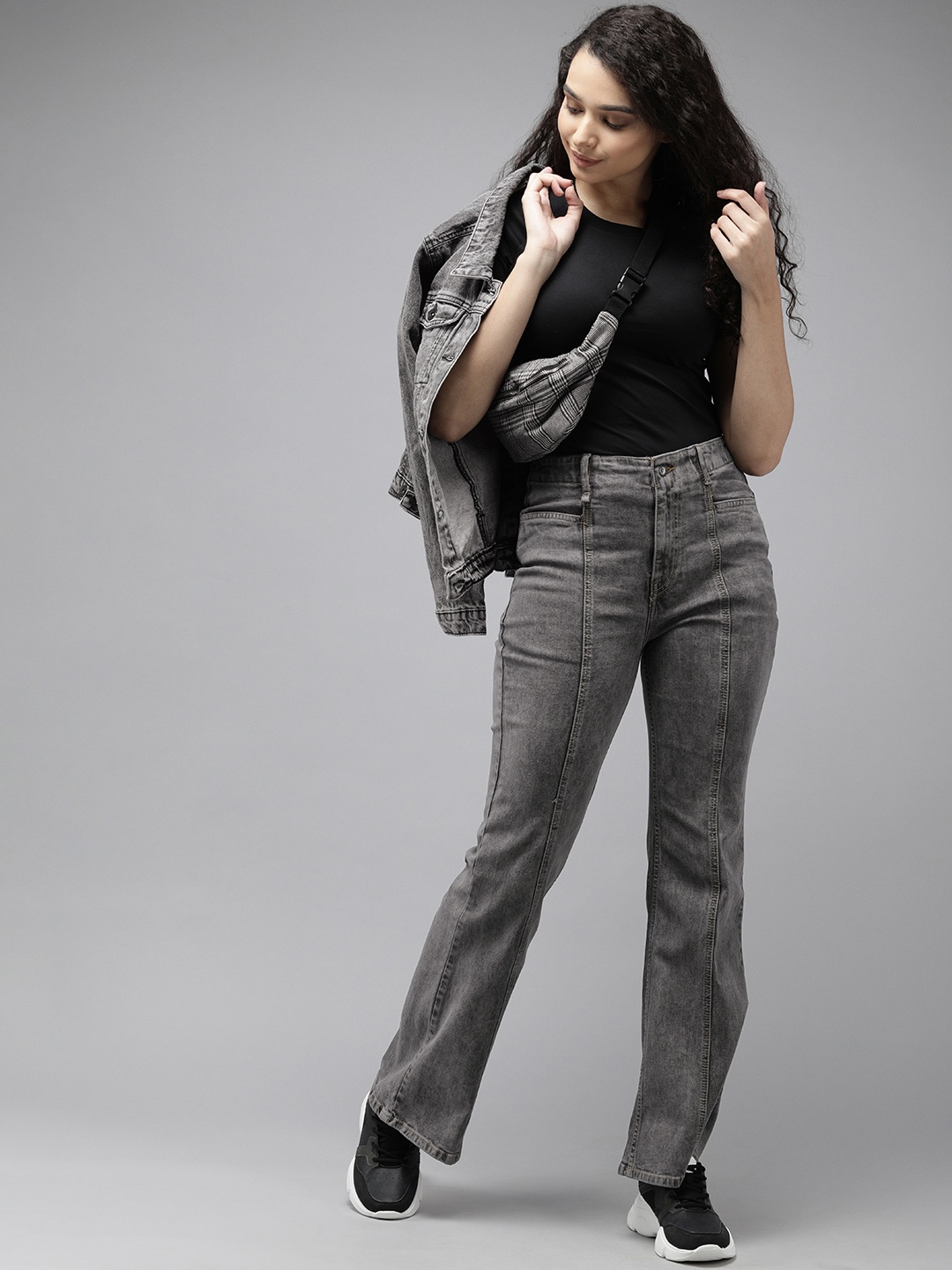 

Roadster Women Grey Slim Flared High-Rise Heavy Fade Stretchable Jeans