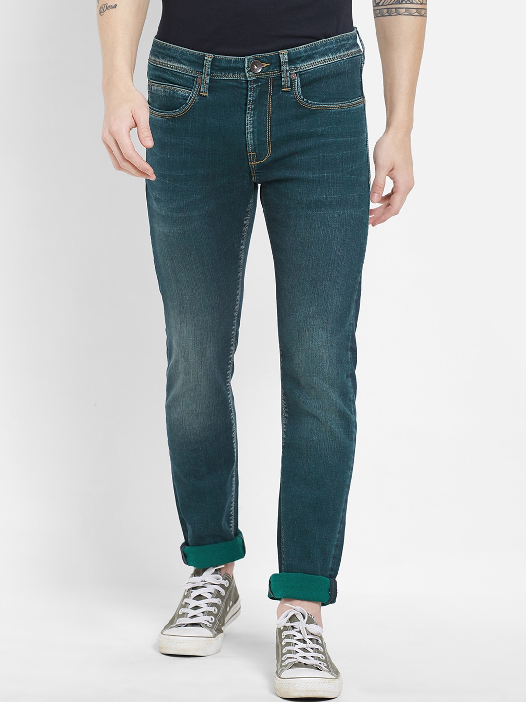 

Pepe Jeans Men Blue Light Fade Stretchable Jeans