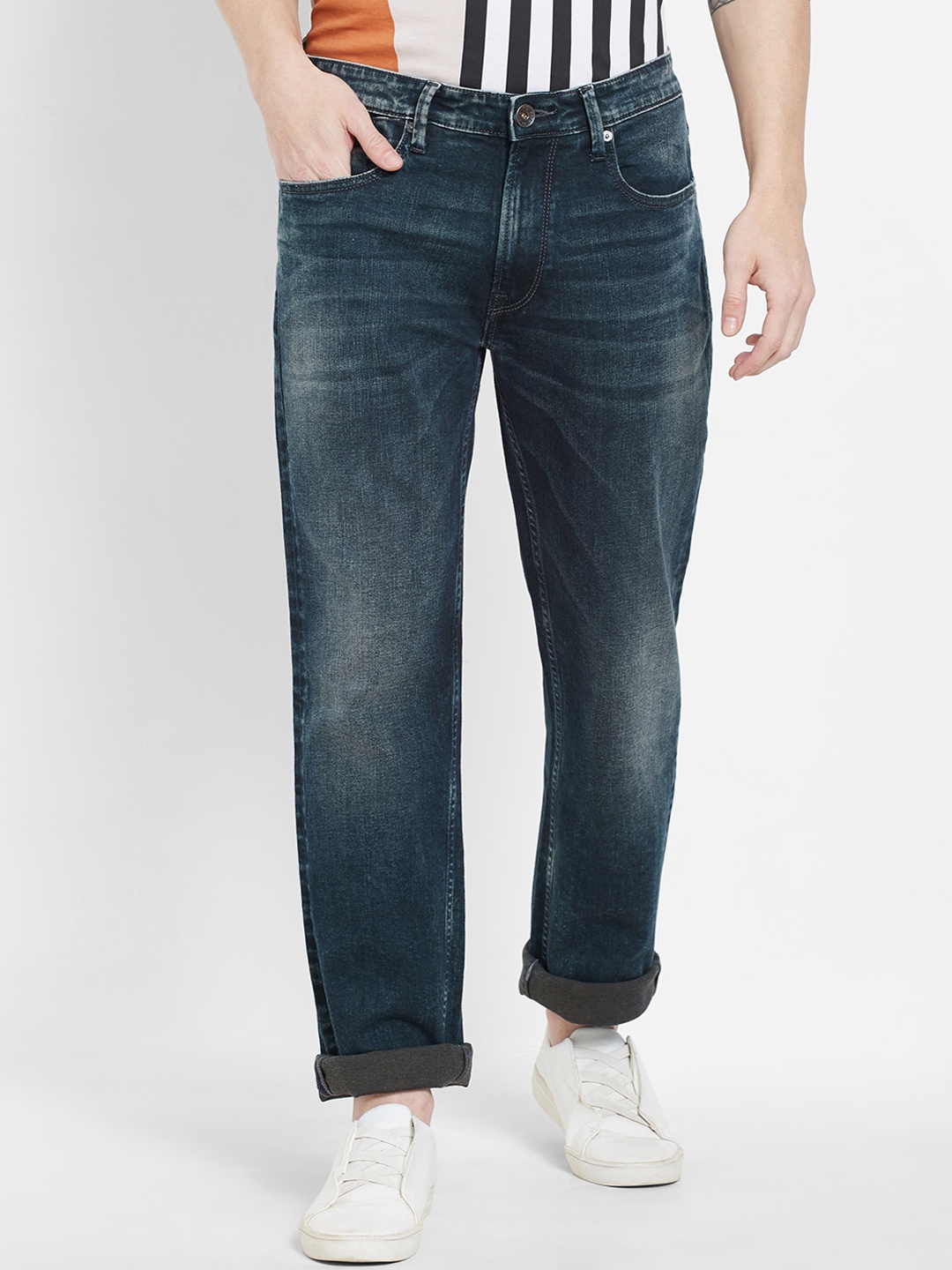 

Pepe Jeans Men Blue Regular Fit Light Fade Stretchable Jeans