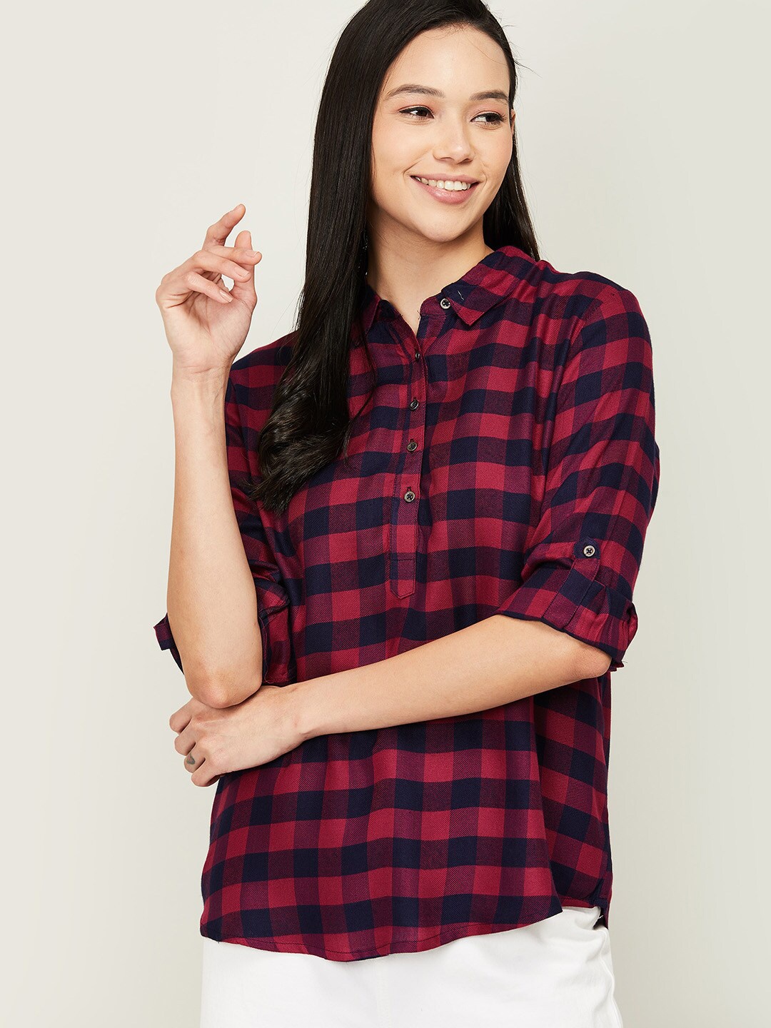 

Fame Forever by Lifestyle Red Checked Roll-Up Sleeves Shirt Style Top