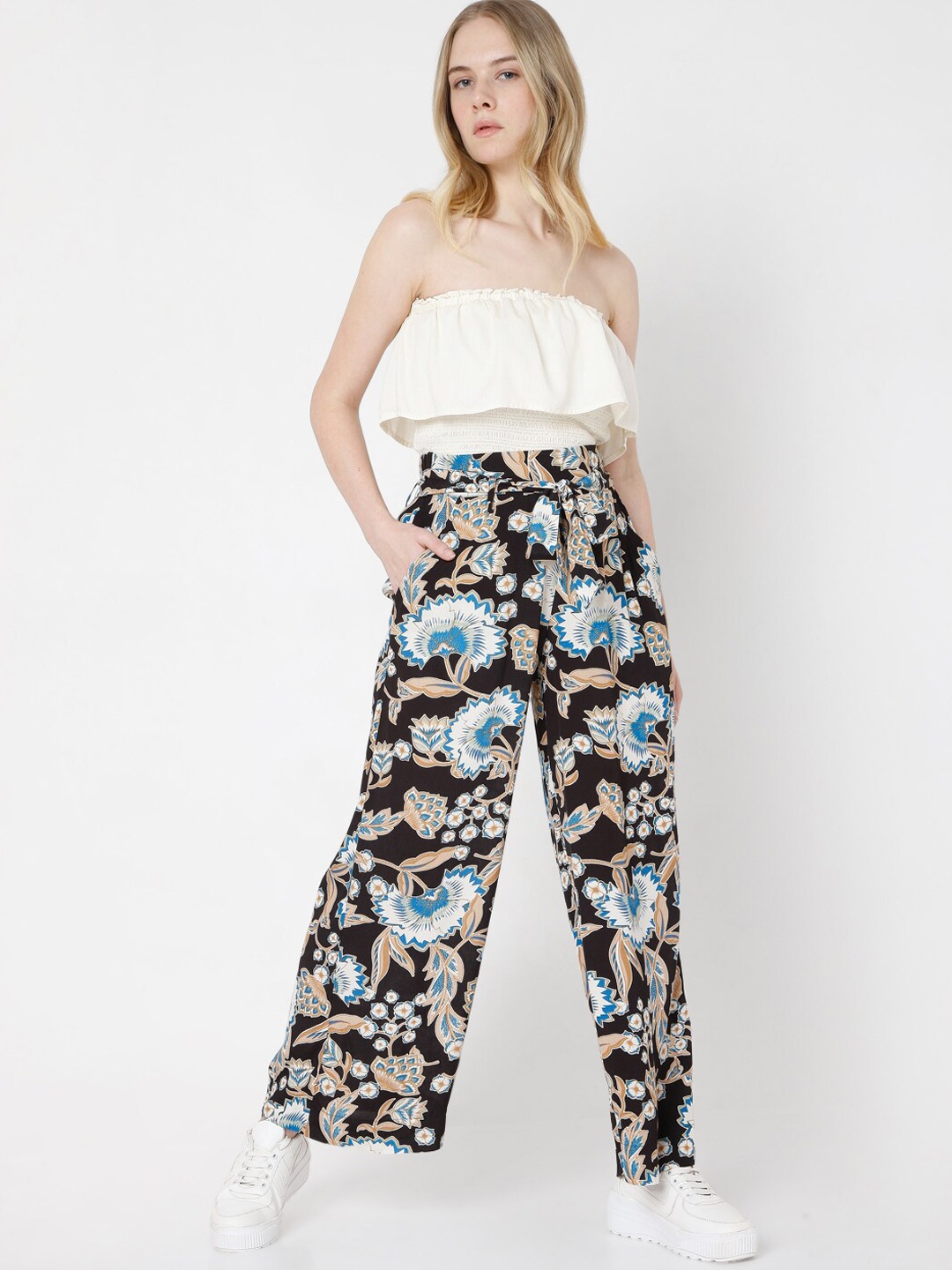 

Vero Moda Women Black Floral Printed Flared High-Rise Trousers