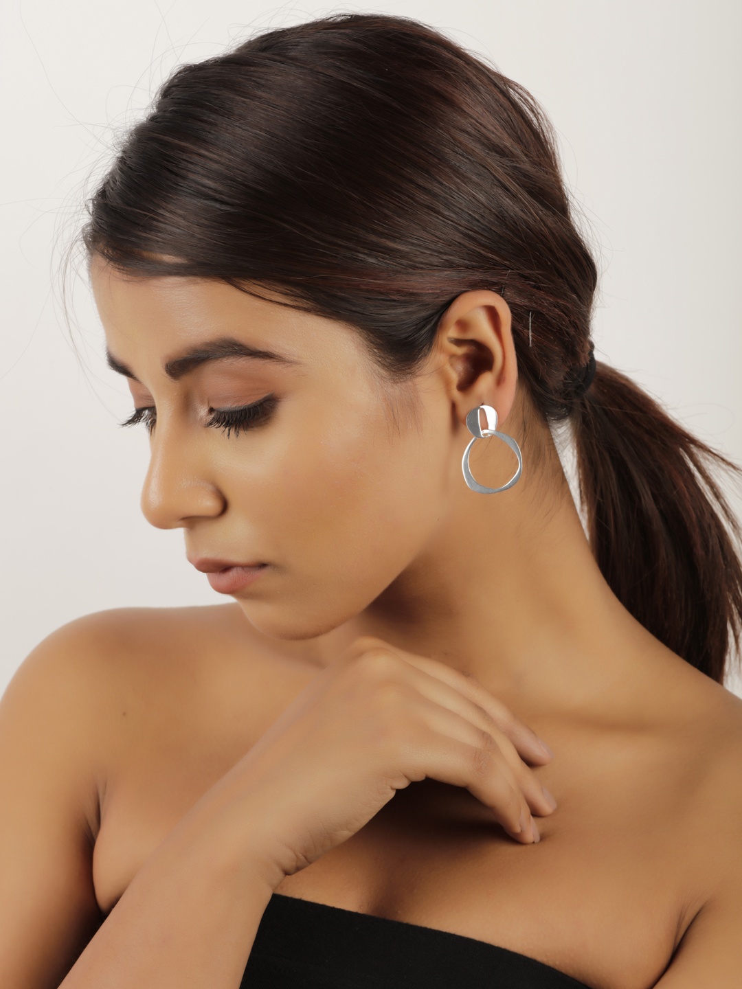 

STILSKII Silver-Plated Contemporary Drop Earrings