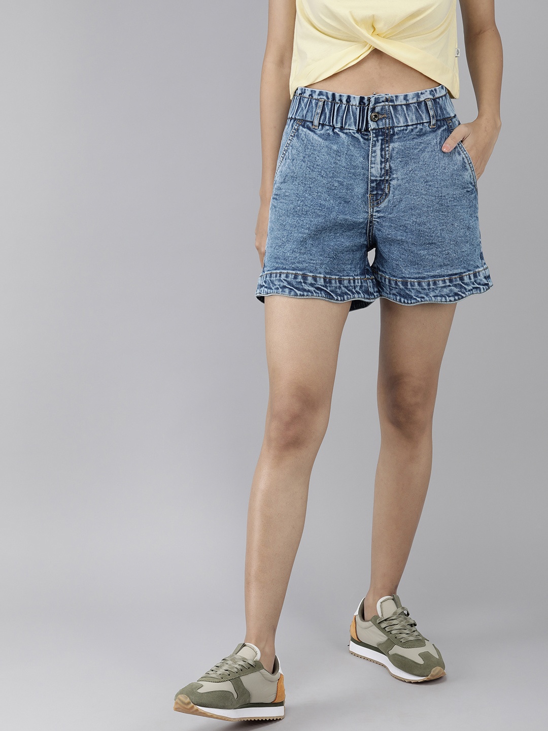 

Roadster Women Blue Hem Detail Shorts