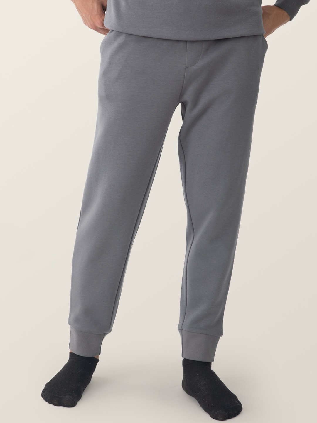 

DAMENSCH Men Grey Solid Regular Fit Joggers