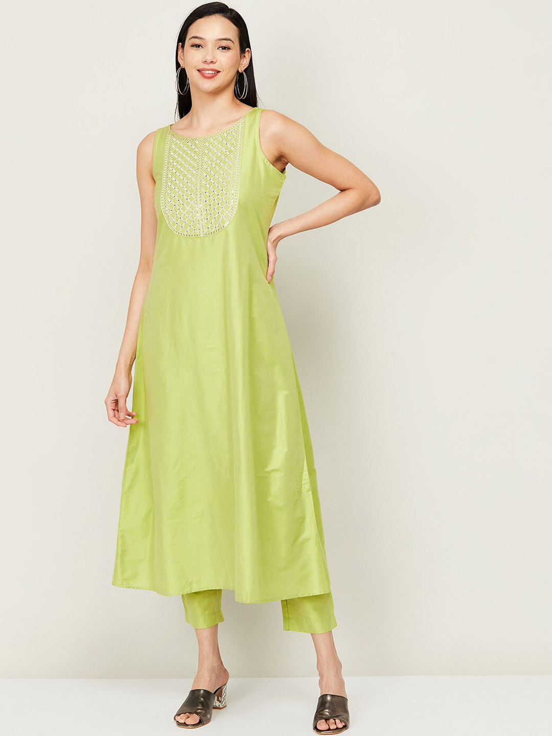 

Melange by Lifestyle Women Green Ethnic Motifs Chanderi Silk Kurta With Jacket