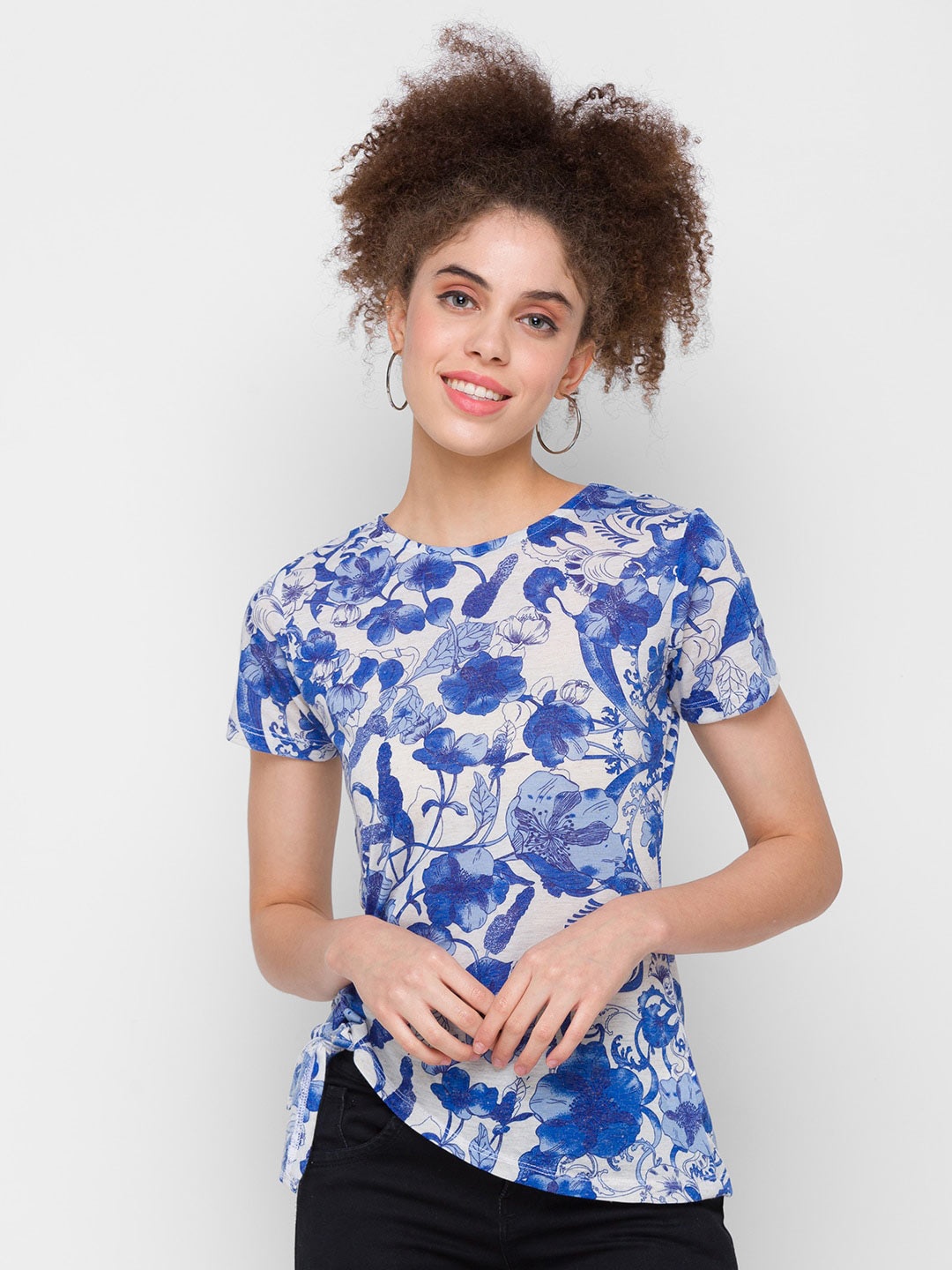

Globus White & Blue Floral Print Top