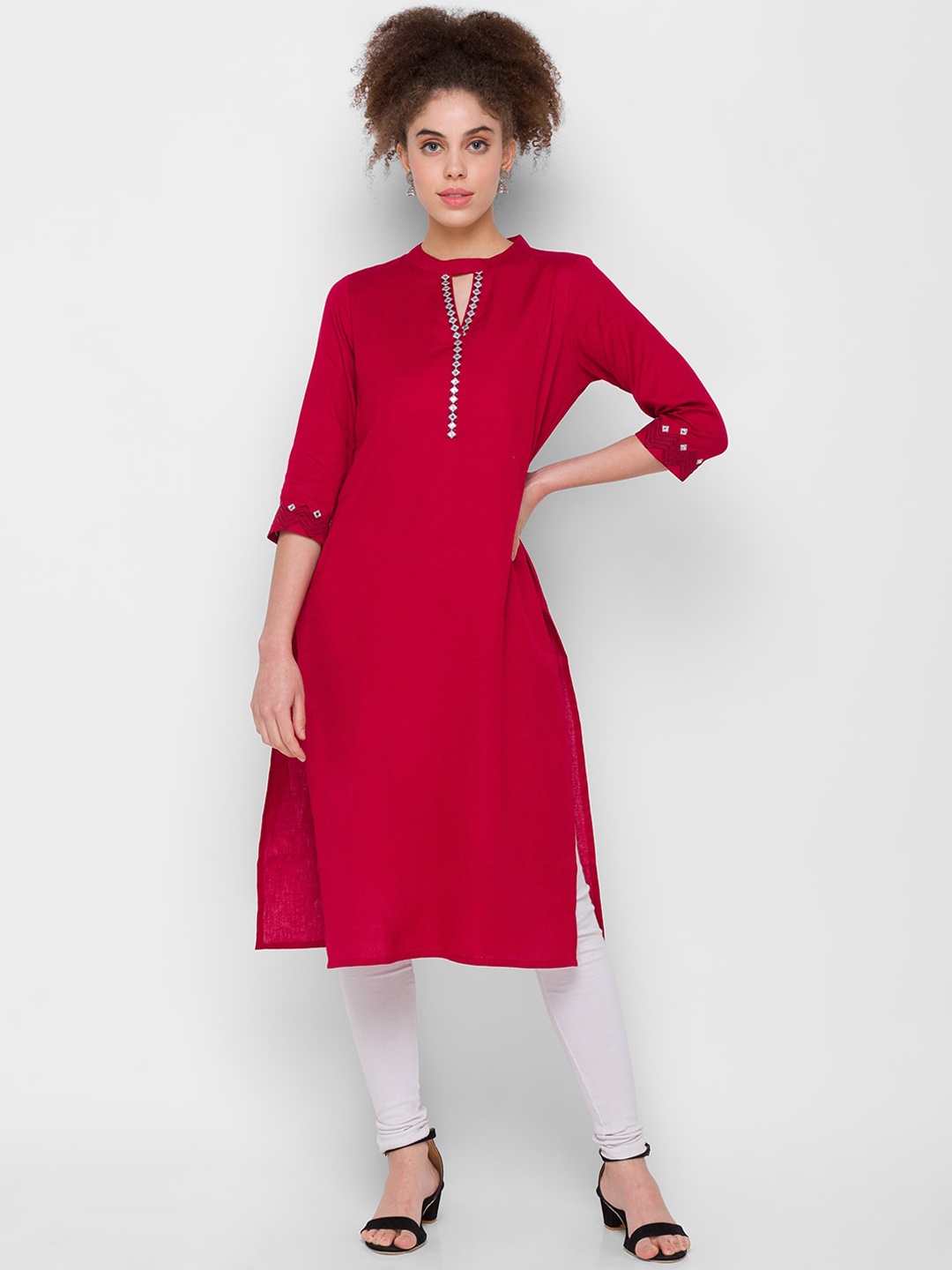 

Globus Women Maroon & Silver-Toned Embroidered Keyhole Neck Mirror Work Cotton Kurta