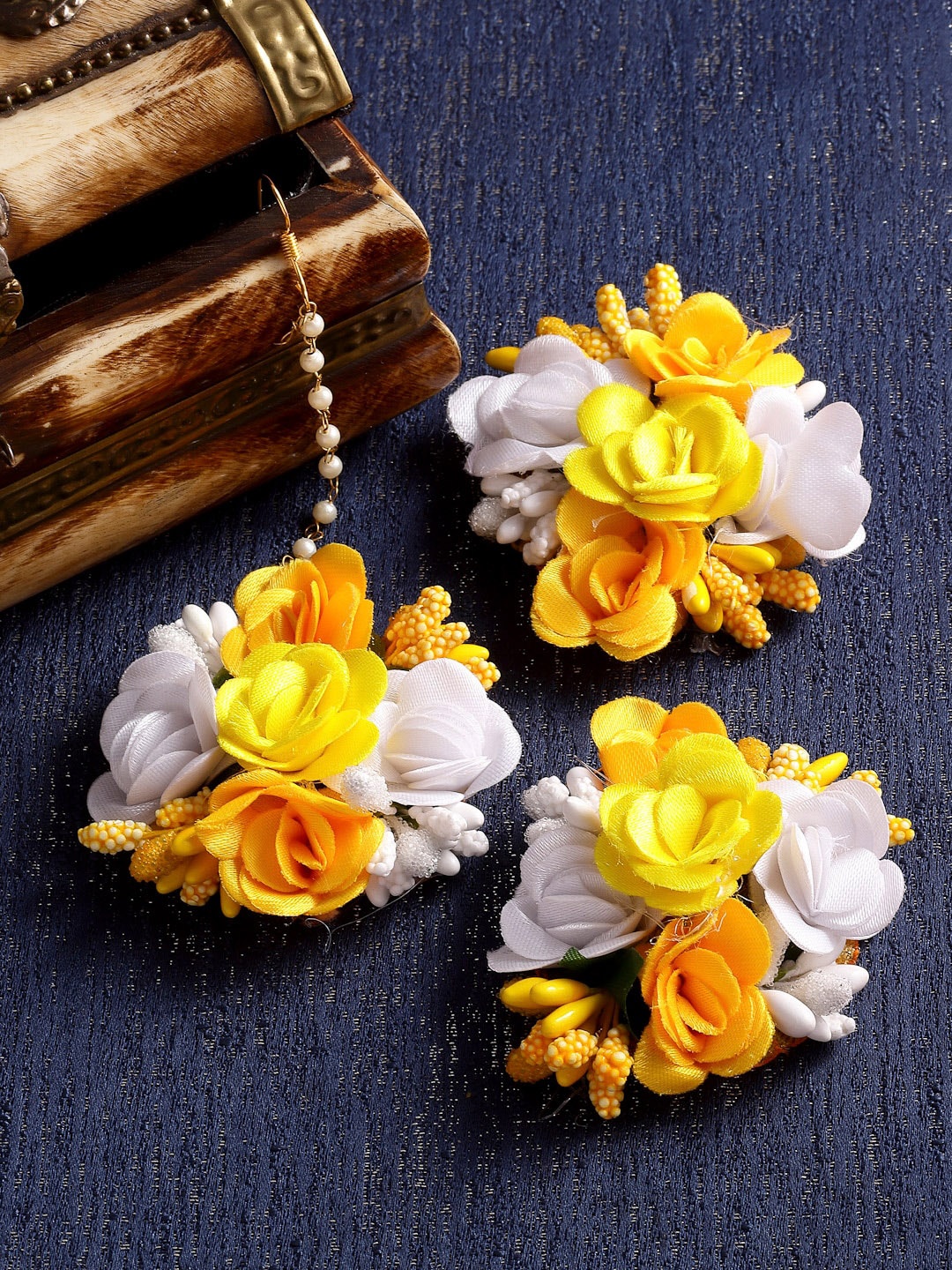 

ZENEME White & Yellow Gota Patti Maang Tika Earring Set