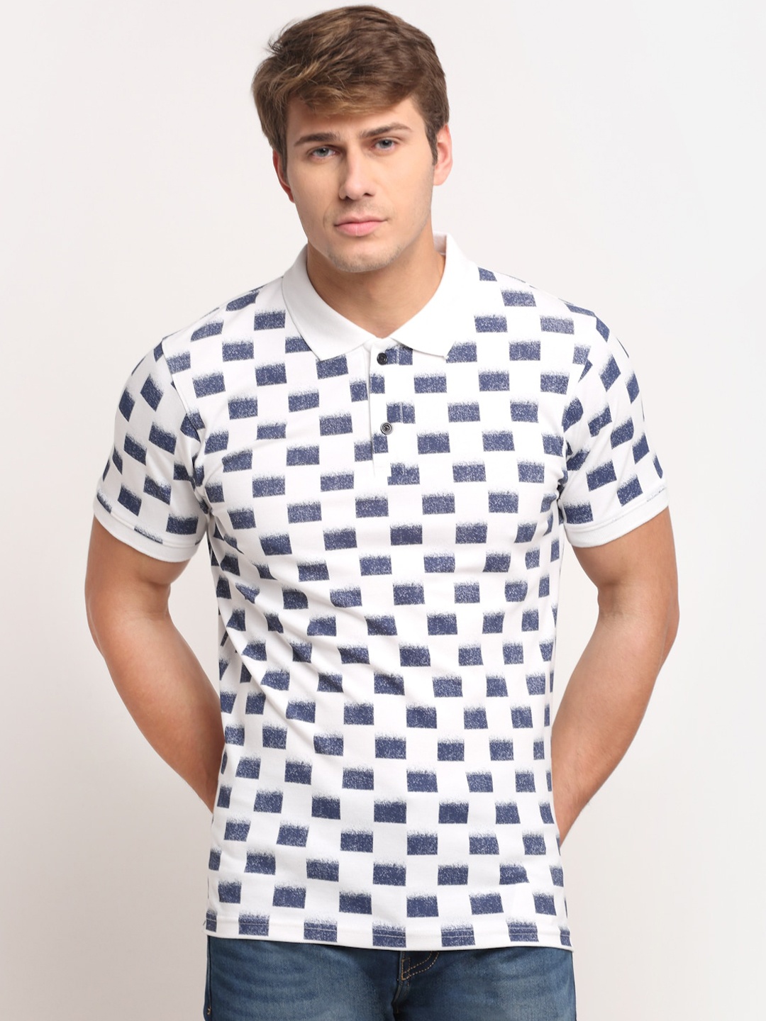 

VENITIAN Men White Checked Monochrome Slim Fit T-shirt