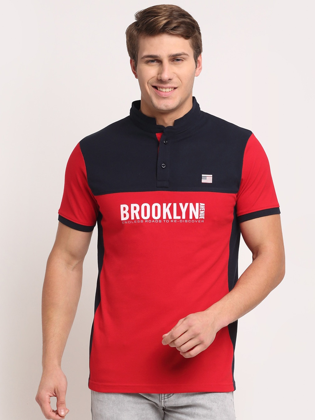 

VENITIAN Men Navy Blue & Red Colourblocked Polo Collar Slim Fit T-shirt