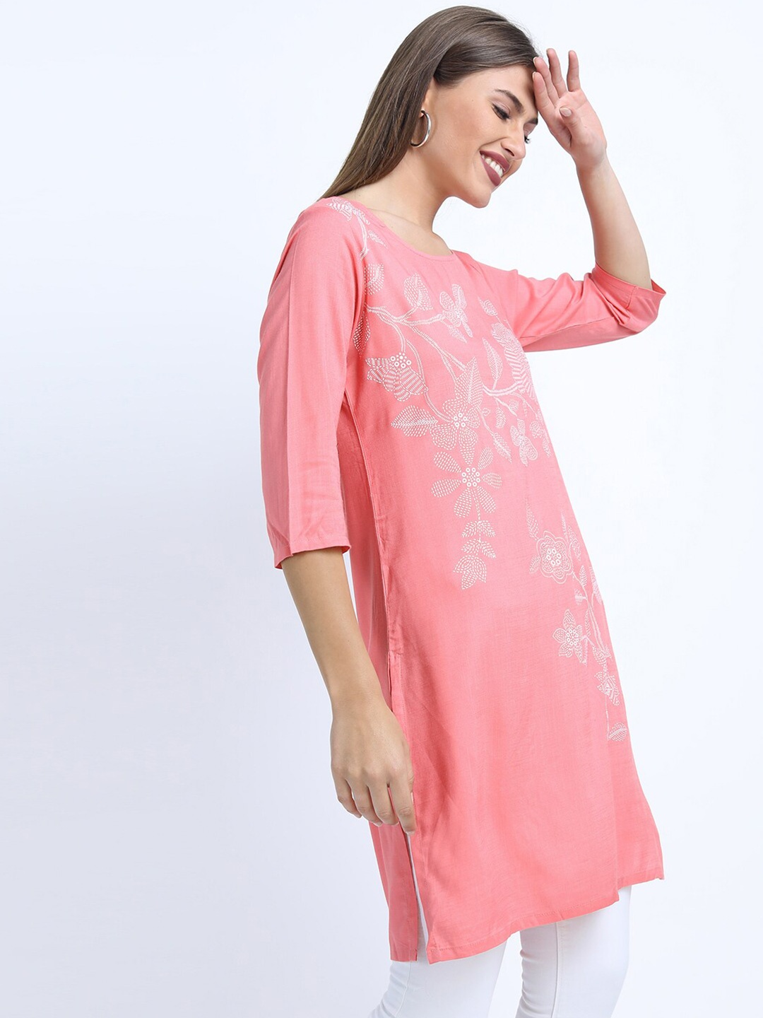 

Vishudh Women Pink & White Floral Kurta