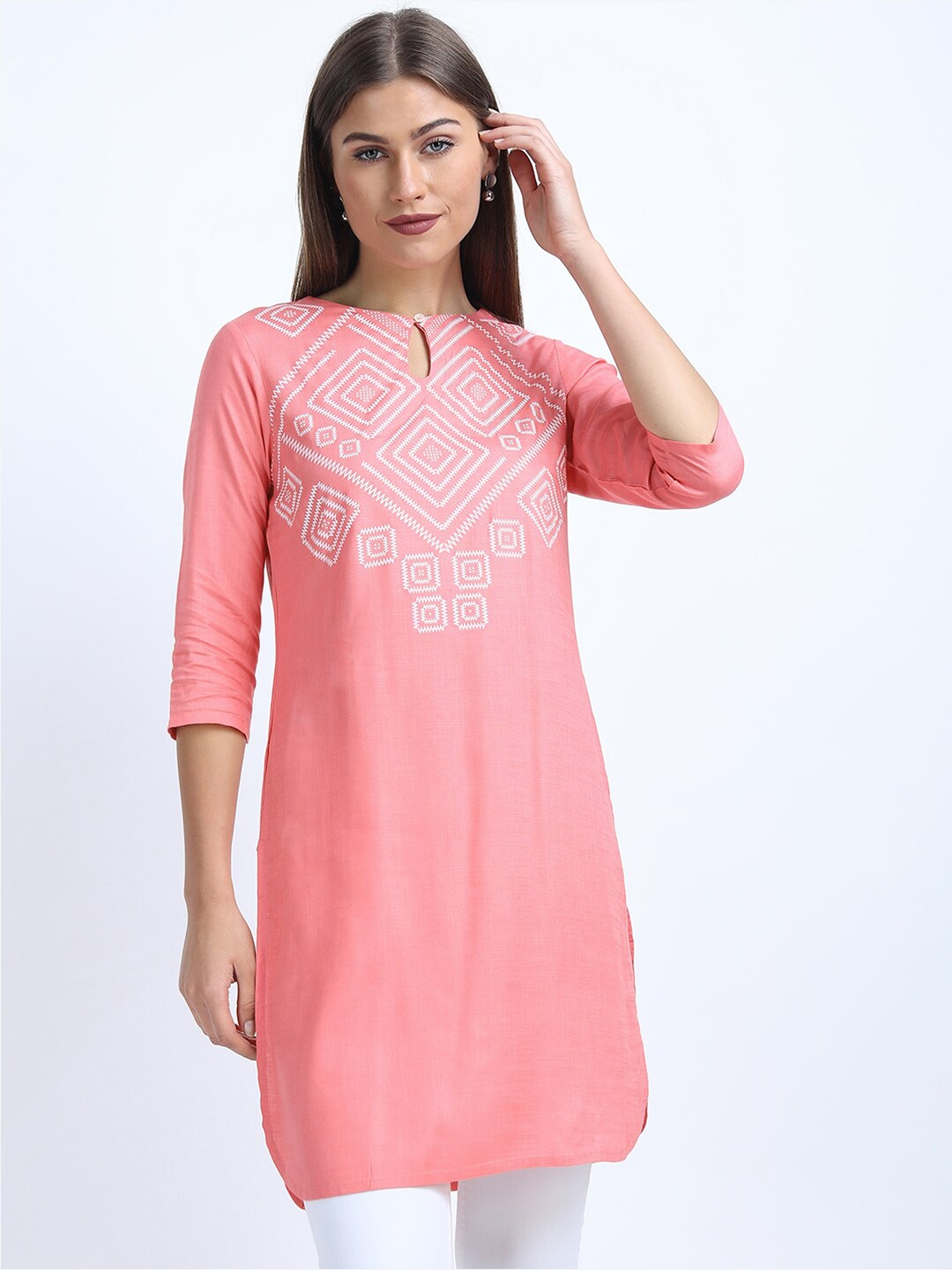 

Vishudh Pink & White Viscose Rayon Boat Neck Printed Tunic