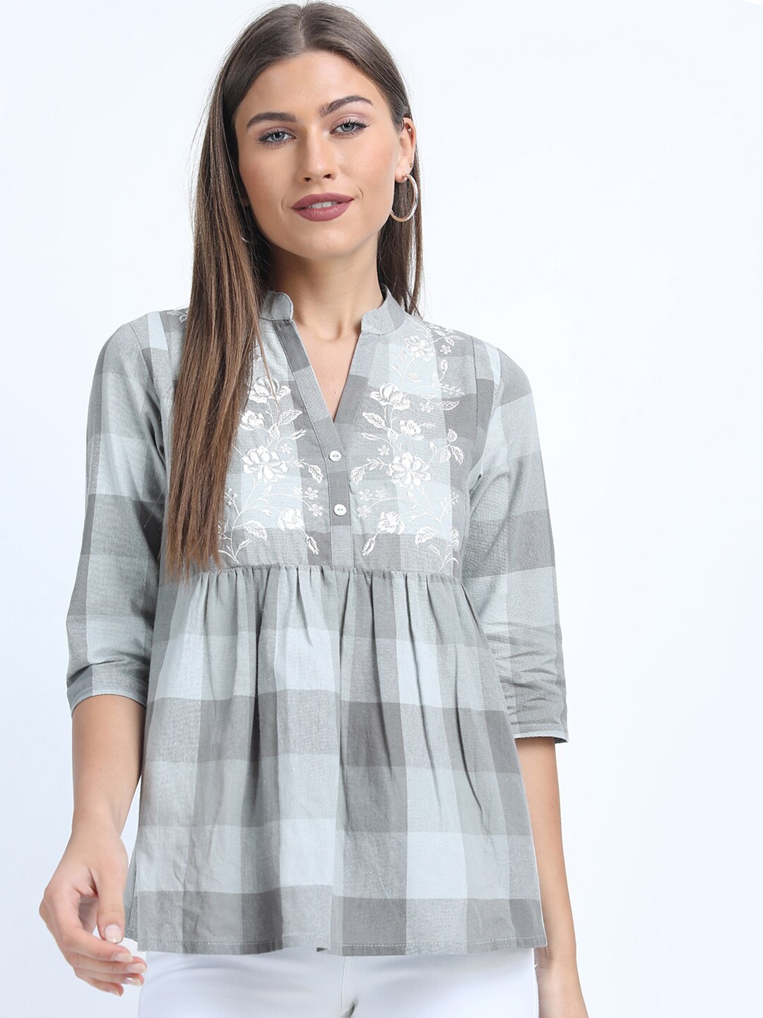 

Vishudh Grey Checked Mandarin Collar Top